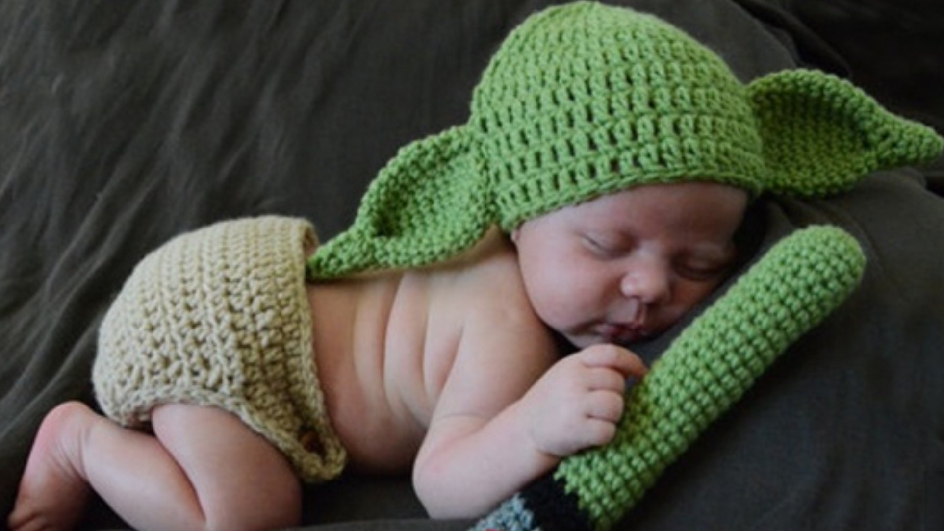Baby's Yoda Outfit