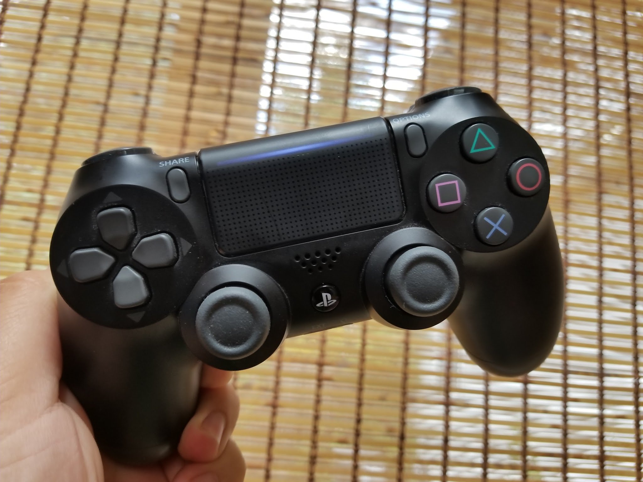 How to use a PS4 controller on Android