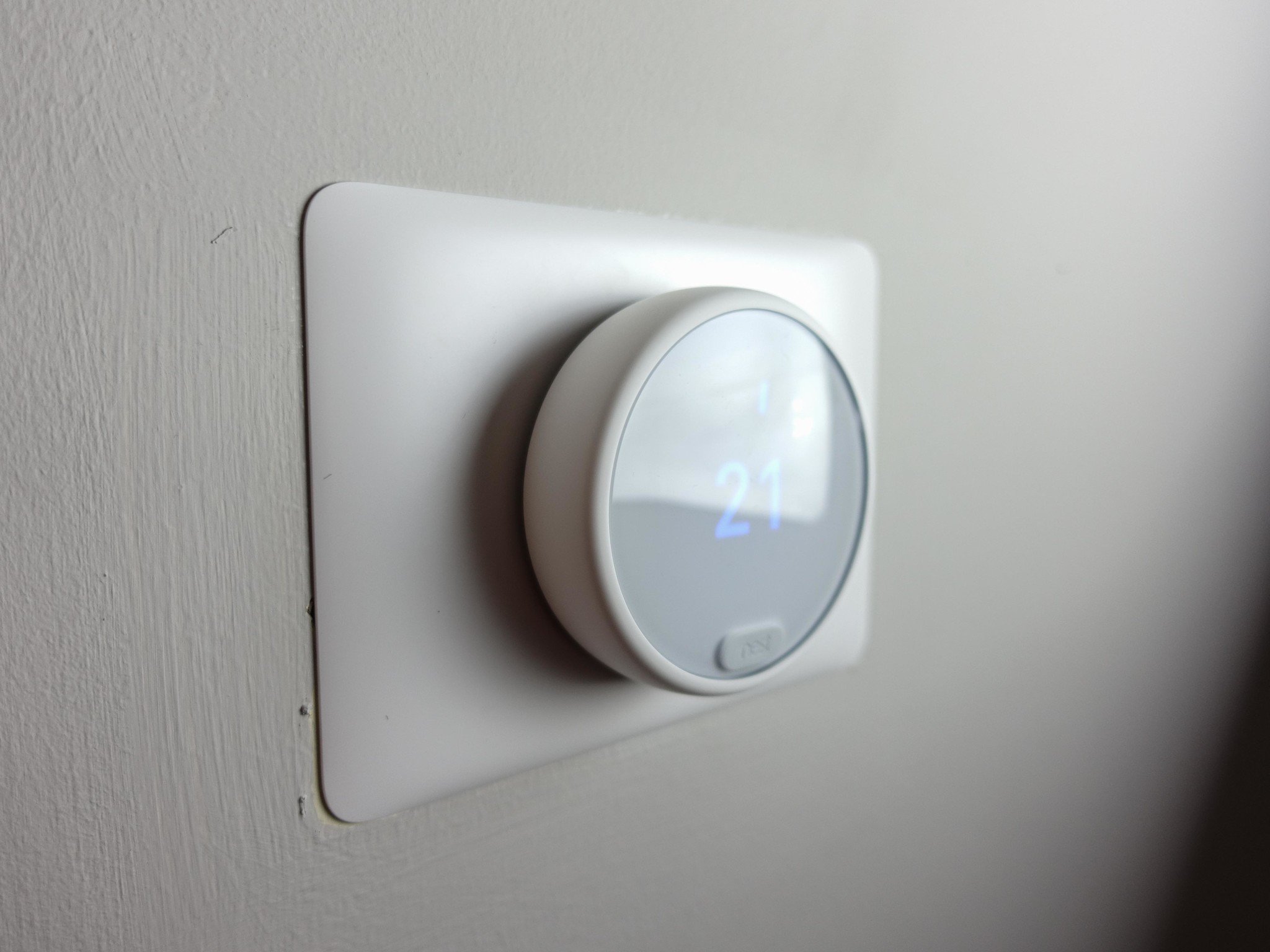 Google S Upcoming Nest Thermostat Will Reportedly Have Pixel 4 Like Gesture Controls Android Central - Wall Plate Cover For Nest Thermostat E