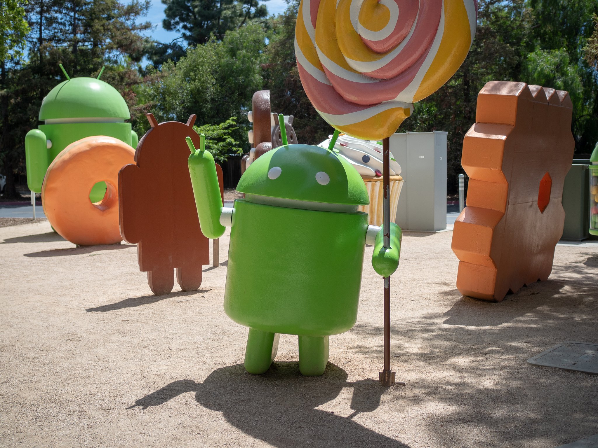 Poll: Do you wish Android dessert names would make a comeback?