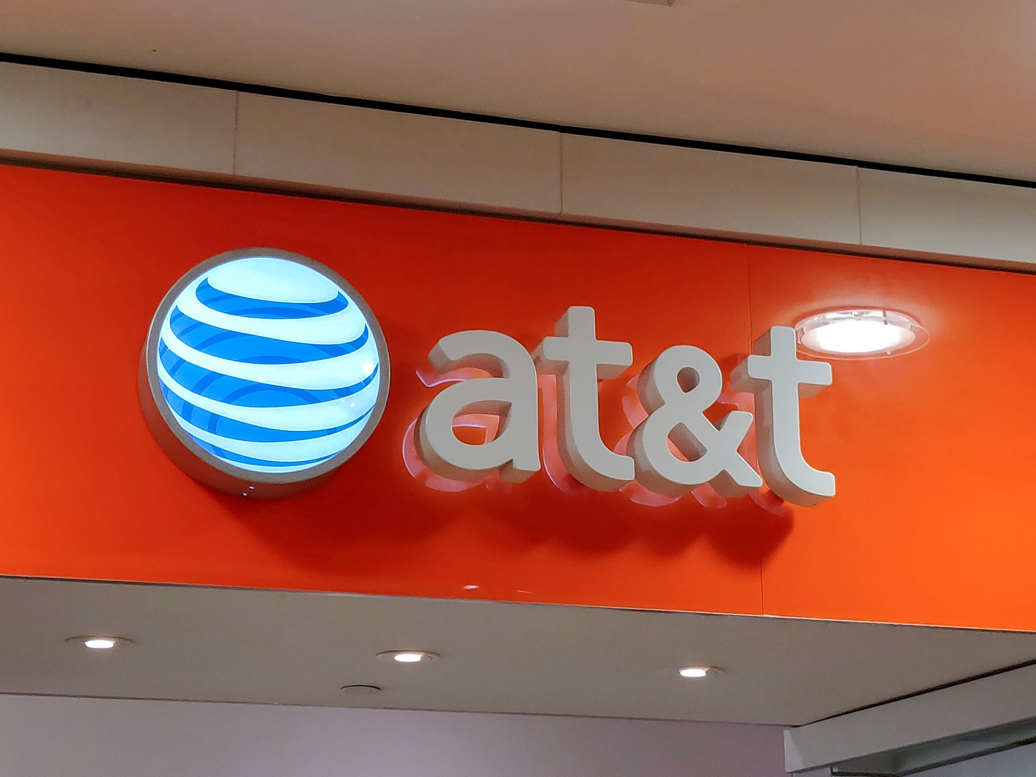 شبكة AT & T's 5G موجودة الآن في مدينة نيويورك للعملاء من رجال الأعمال 42