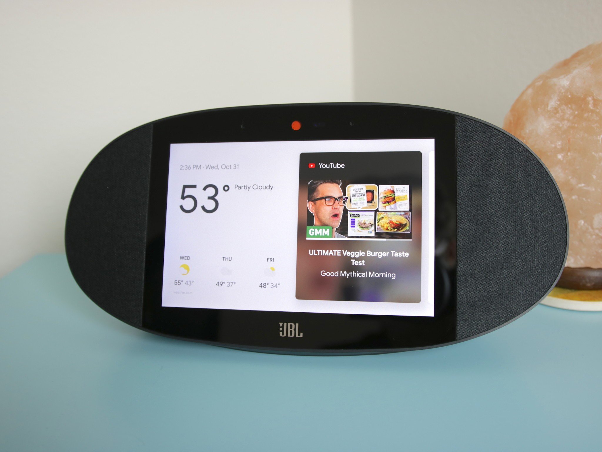 Save $200 on JBL's Link View smart display for a limited time thumbnail