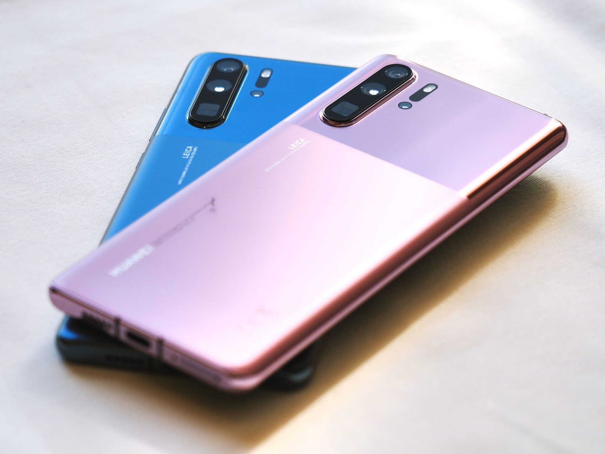 كشفت شركة Huawei النقاب عن P30 Pro المحدث بتصميم جديد وألوان و Android 10 9