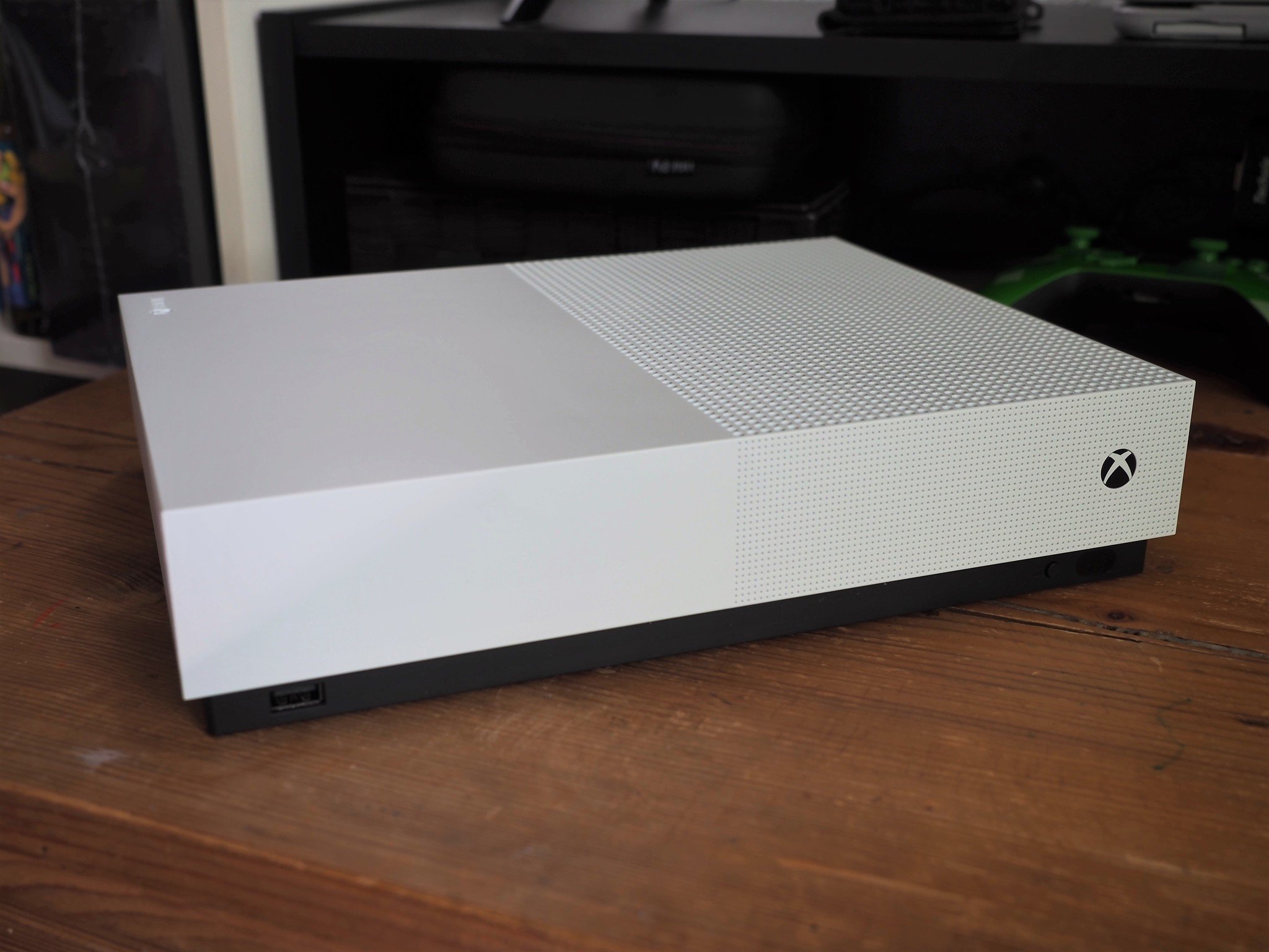 Why This Playstation Fan Is Considering A 149 Xbox One S All