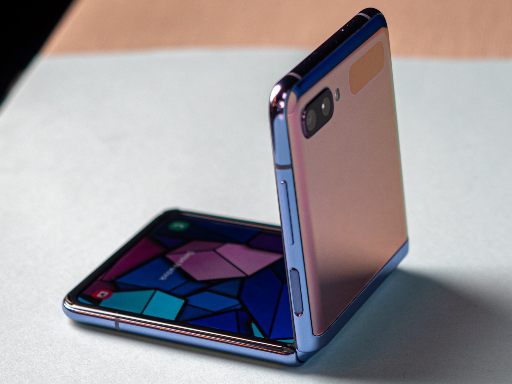 Will the Galaxy Z Flip Push the Smartphone Industry in a New Direction?