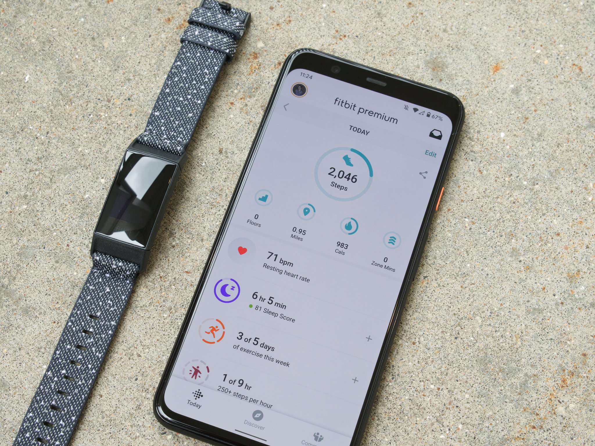 Fitbit Luxe vs. Charge 4: Which should you buy?