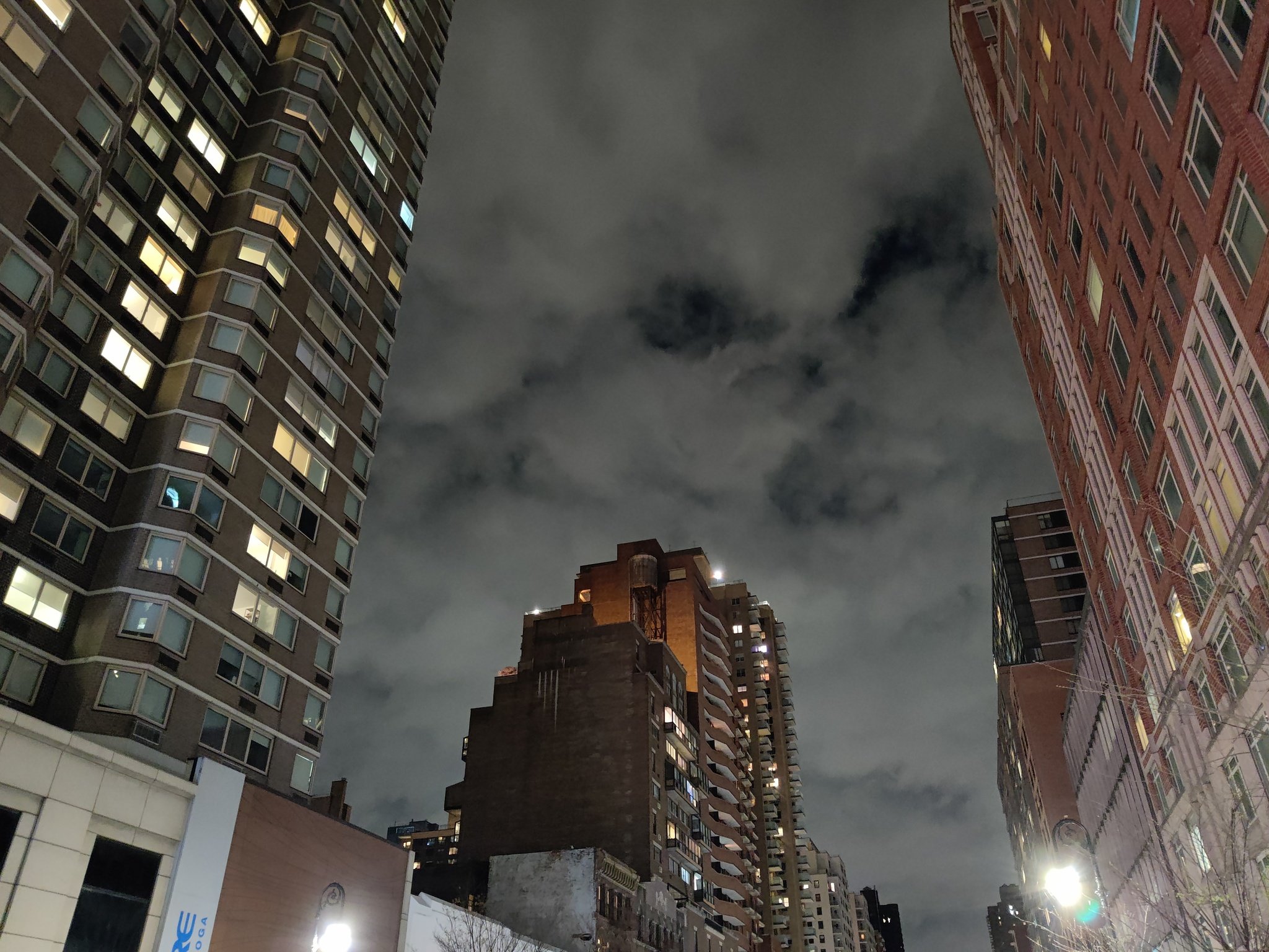 OnePlus 8 night camera sample