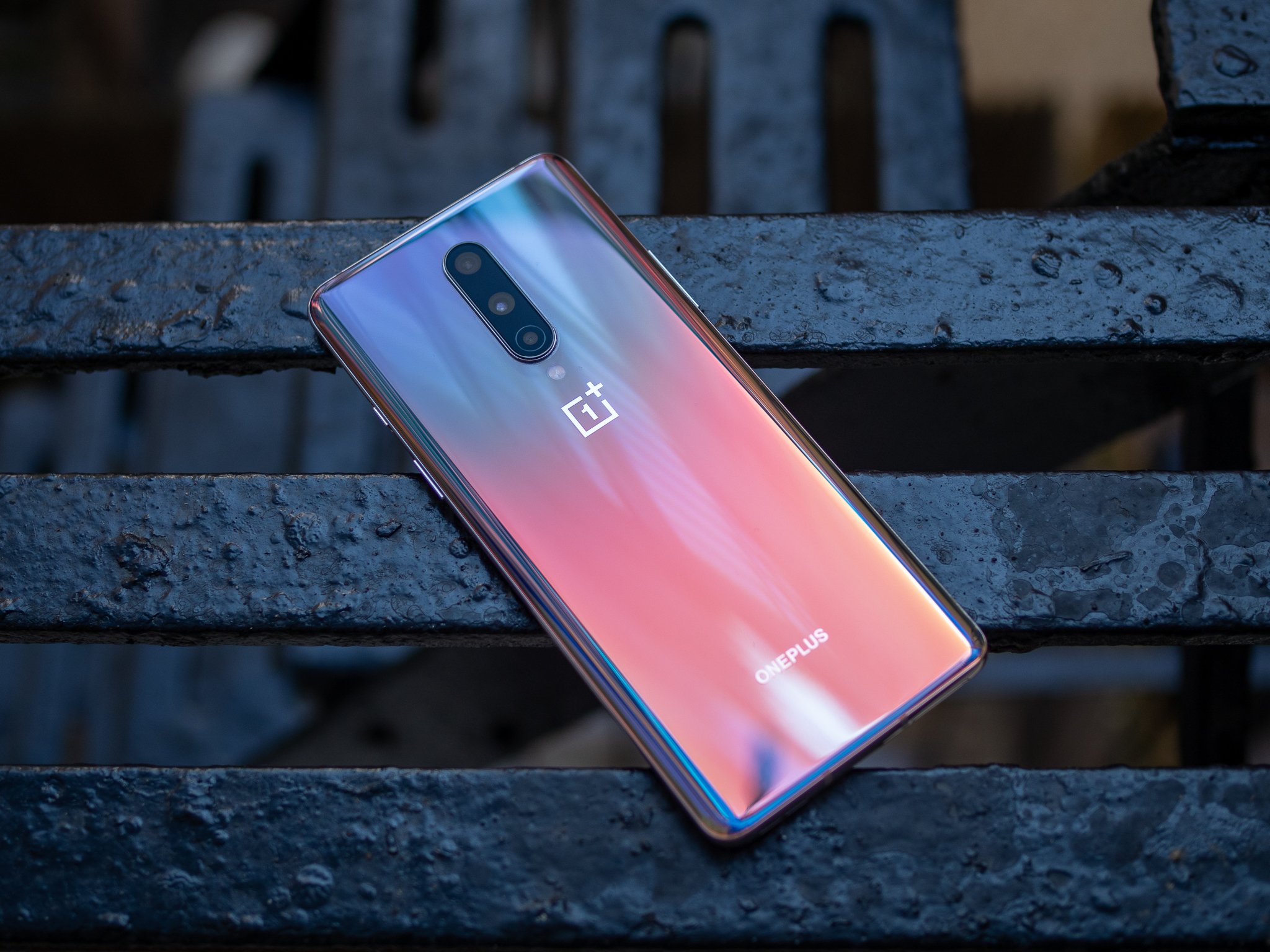 The OnePlus 8 series phones can now run Fortnite at 90 fps thumbnail