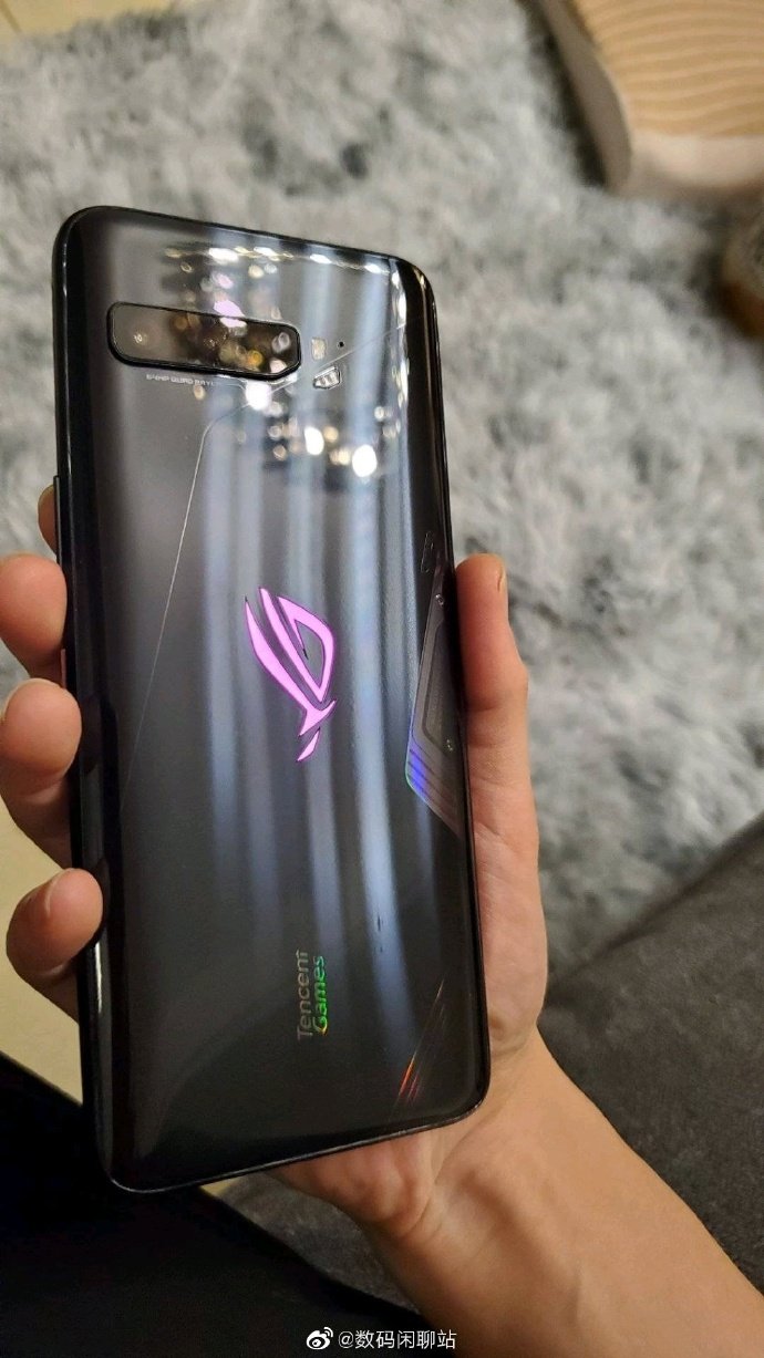 ROG Phone 3 Hands On Image