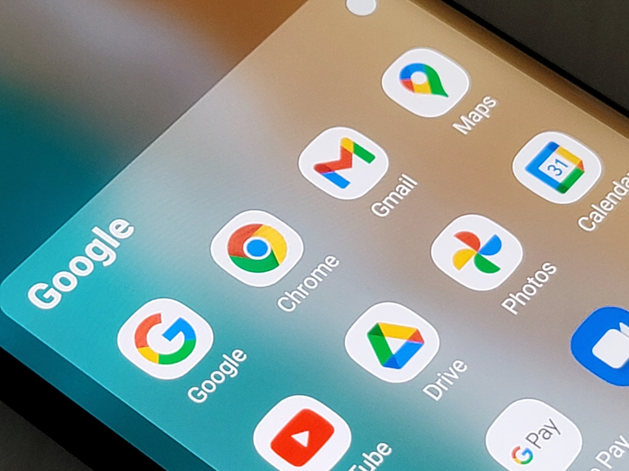 Poll: Have you been experiencing bugs in Google's Android apps lately?
