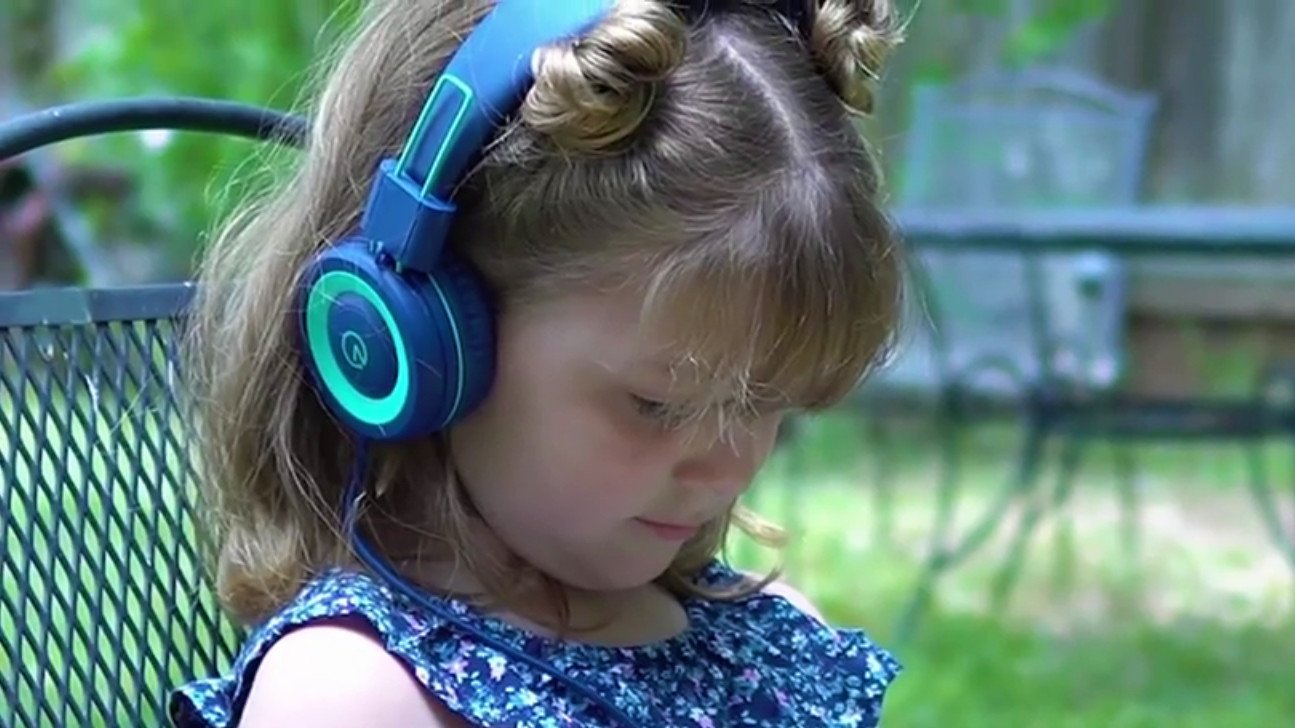 Best kids headphones 2021
