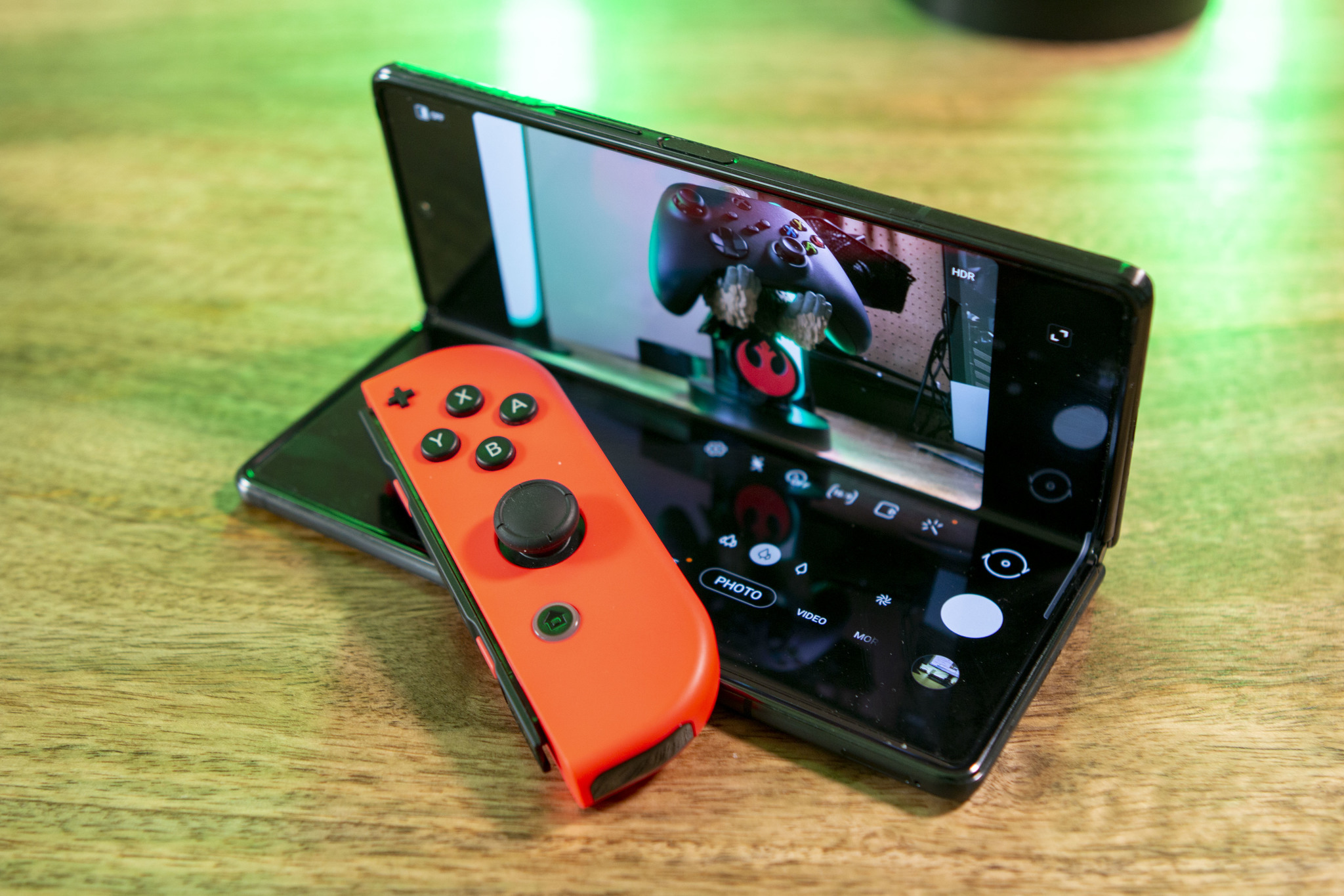 Forget using an S Pen, use a Nintendo Switch Joy-Con as your remote