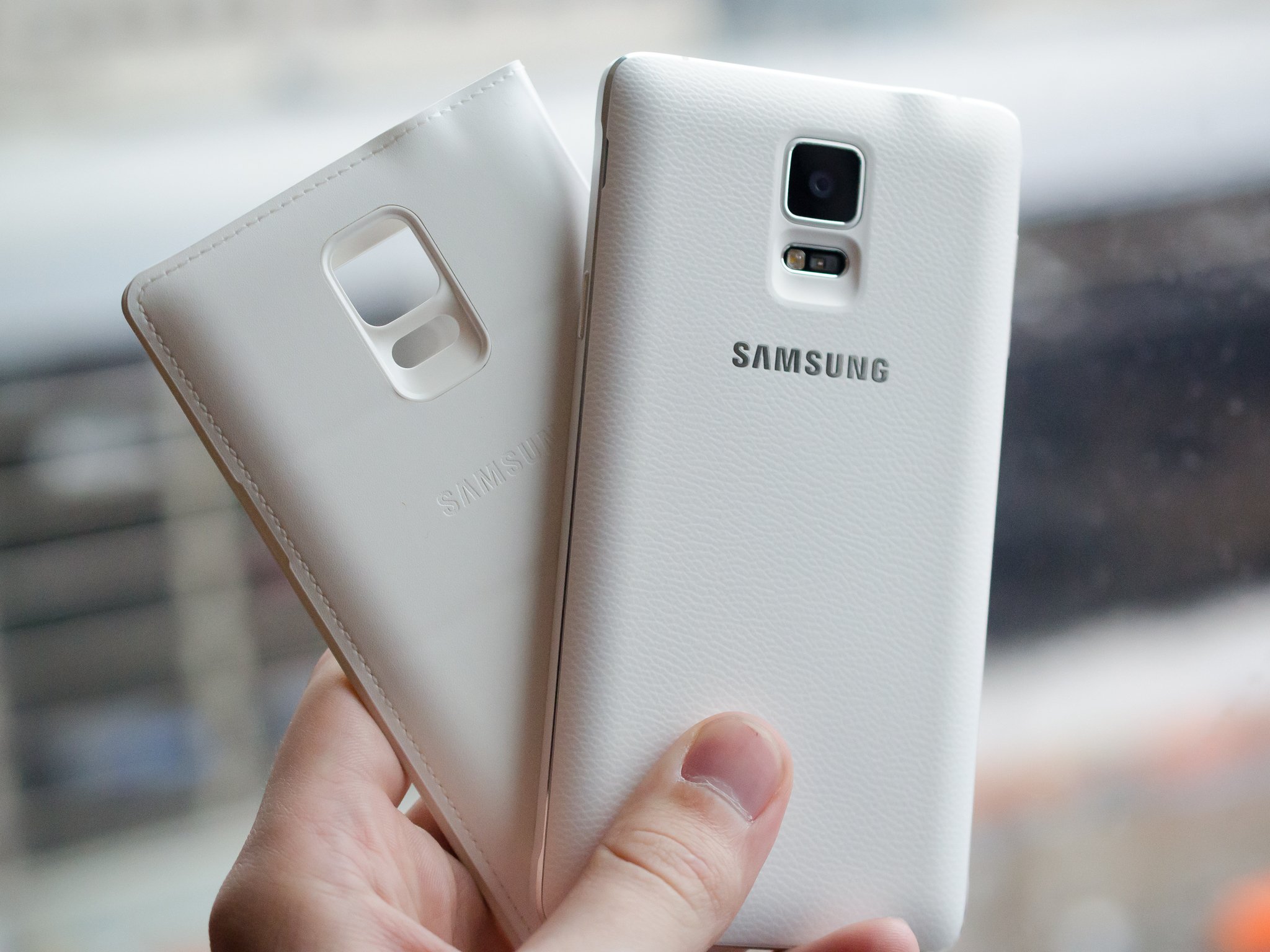 Galaxy Note 4 Qi charging backs