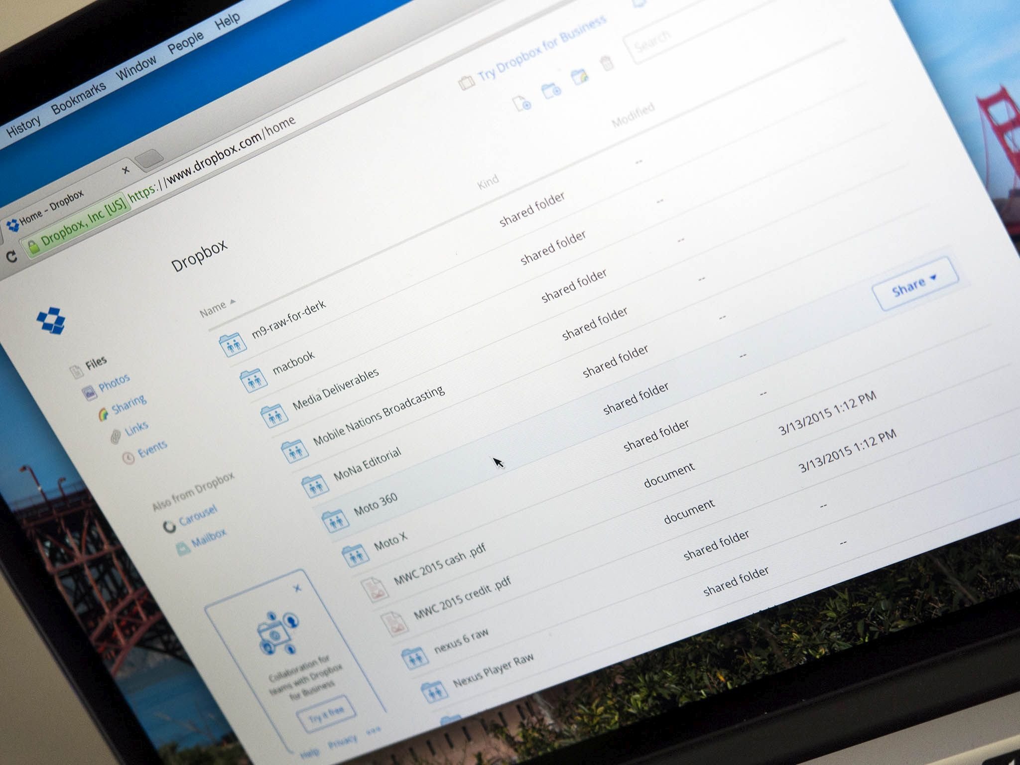 Dropbox will now let you comment on shared files on the web