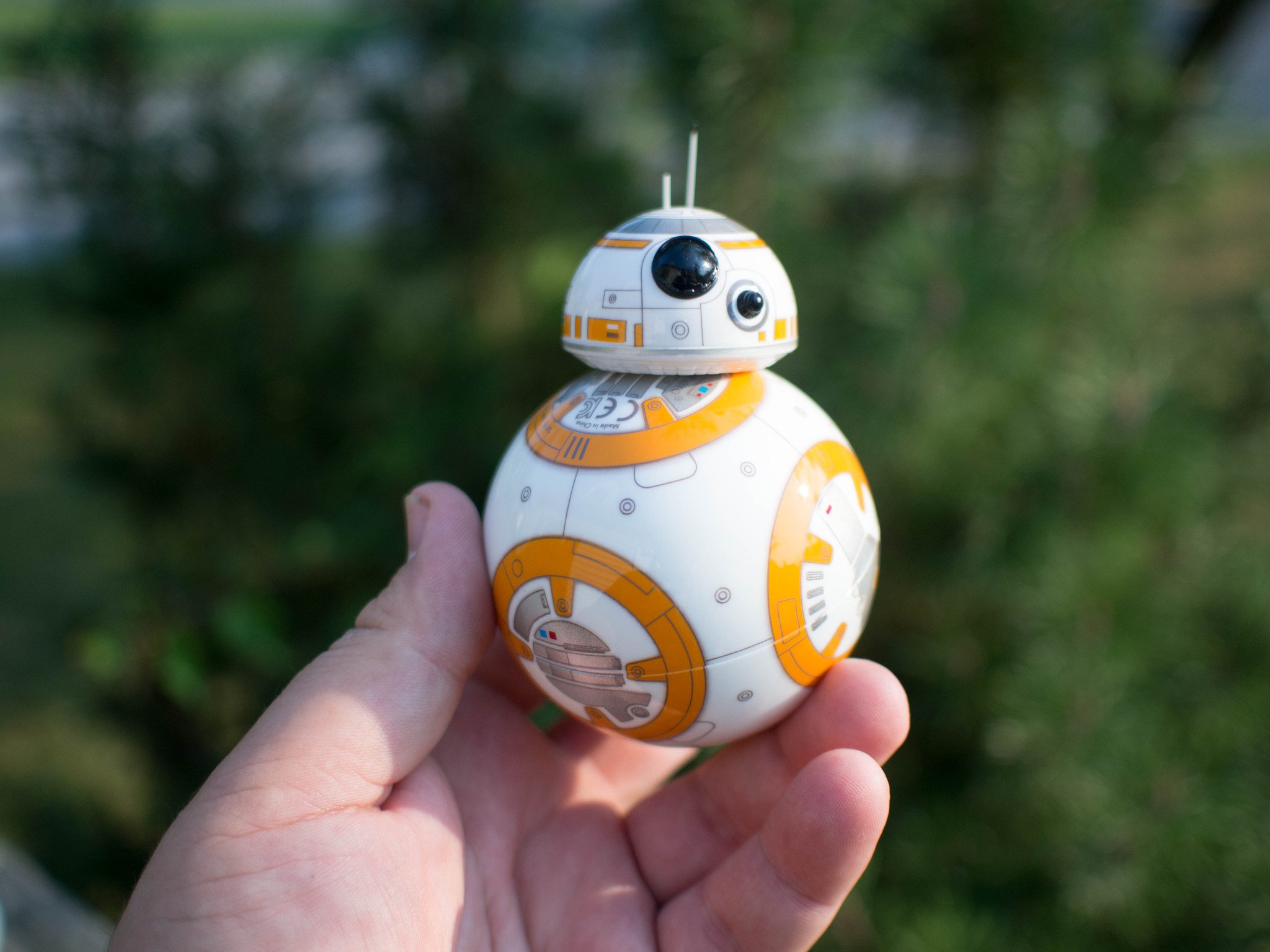 Snag Sphero&#39;s BB-8 for a discounted 29 through April 10