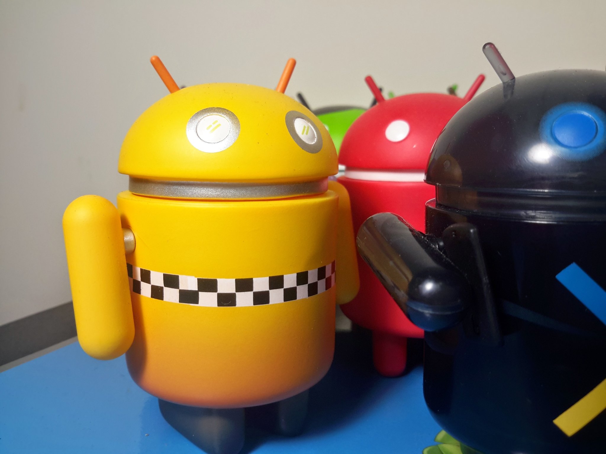 Wee little Android guys
