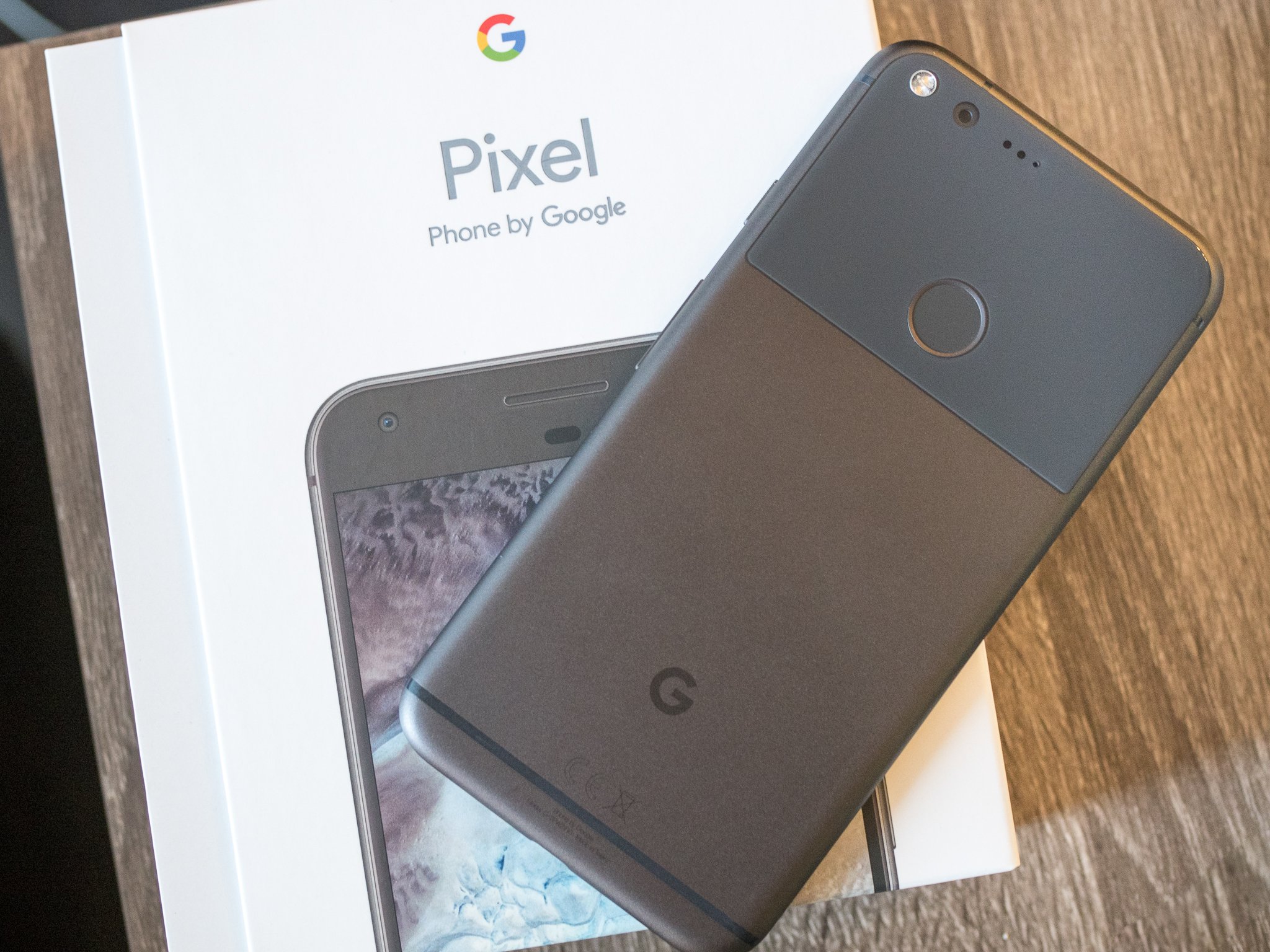 Google Pixel XL + box