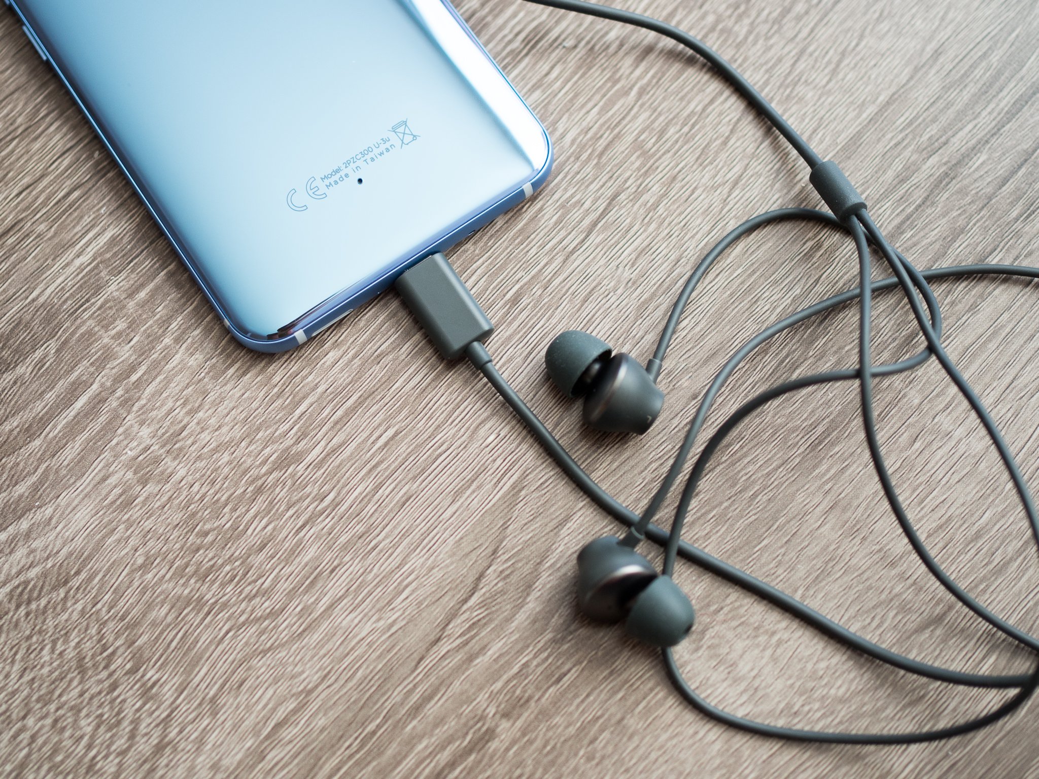 HTC U11 headphones