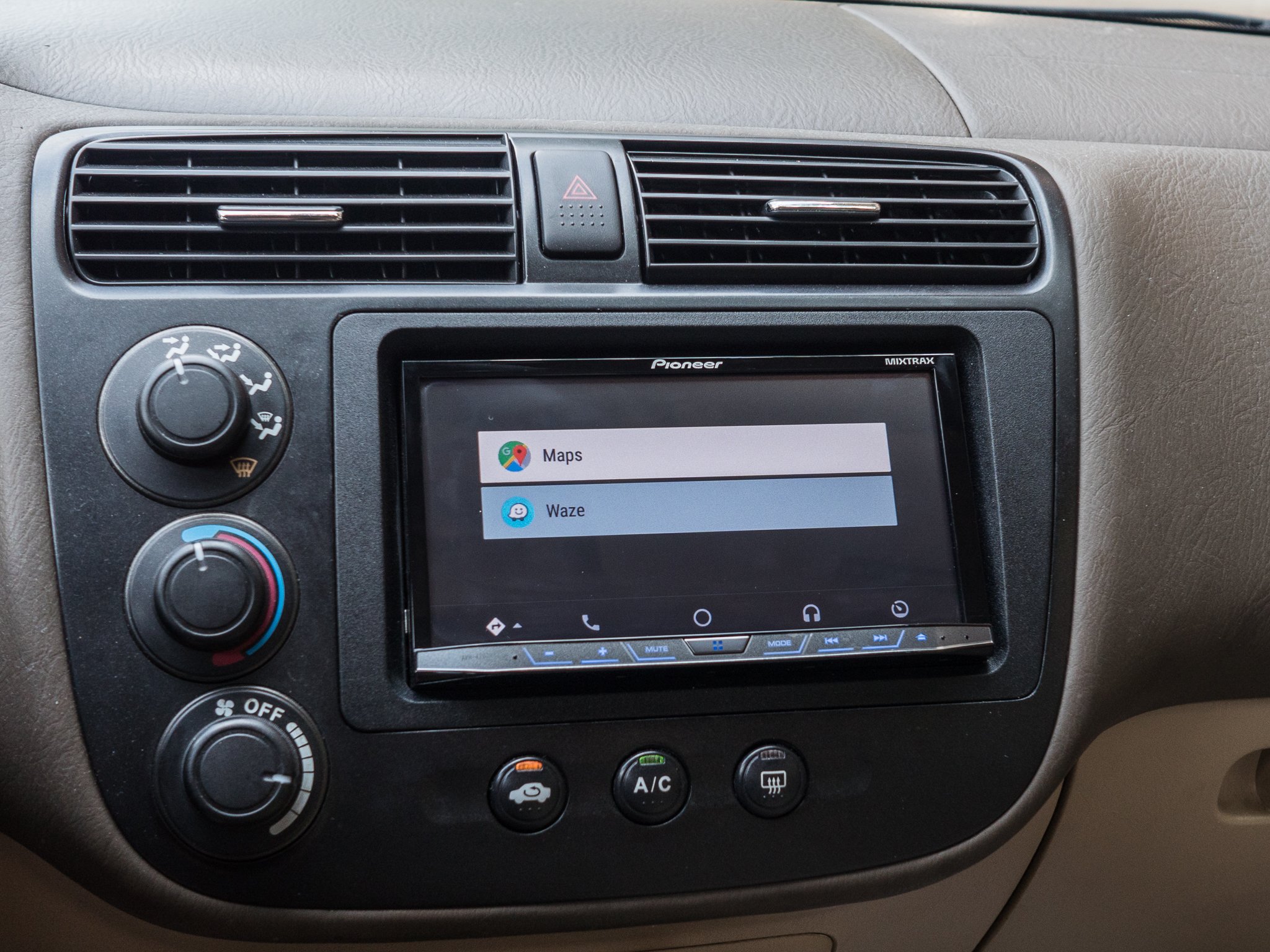 Waze on Android Auto