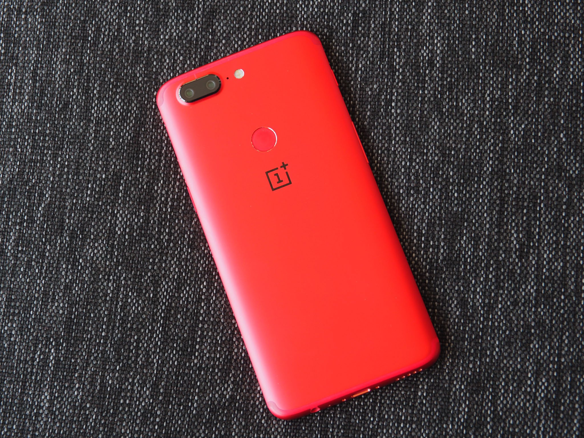 Lava Red OnePlus 5T
