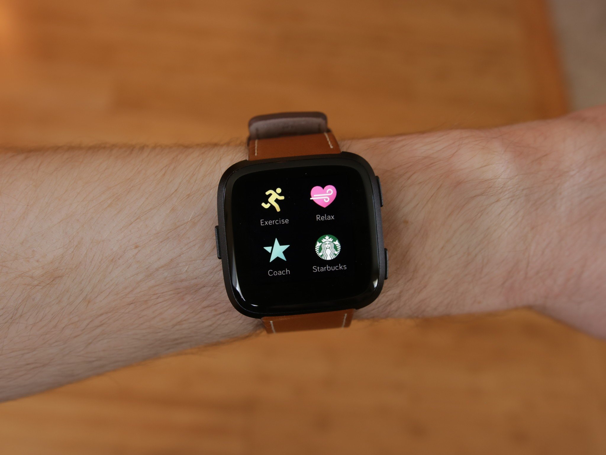 what can you do on a fitbit versa