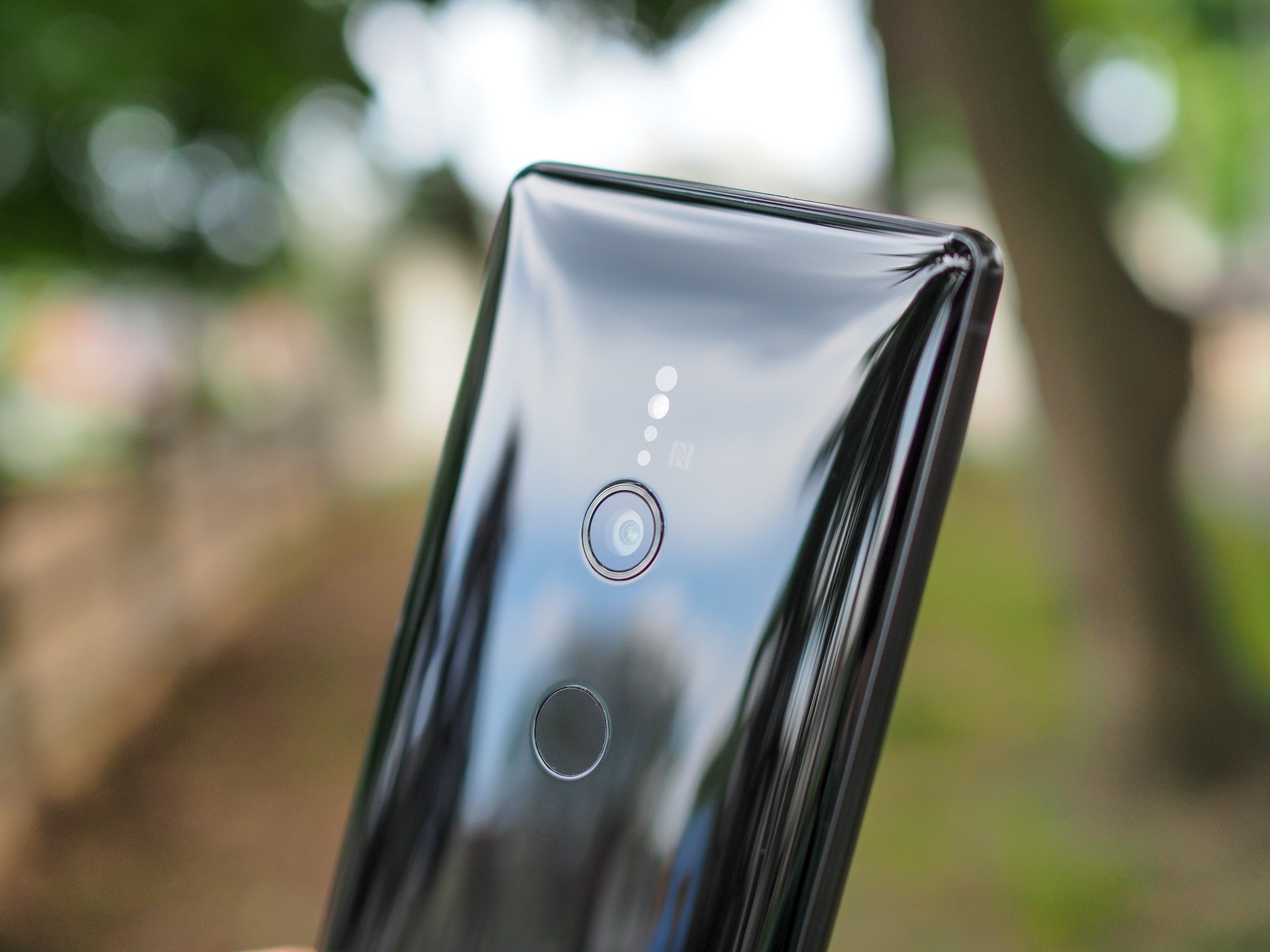 Sony Xperia XZ2 [Review]: Too much phone, too little value | Android