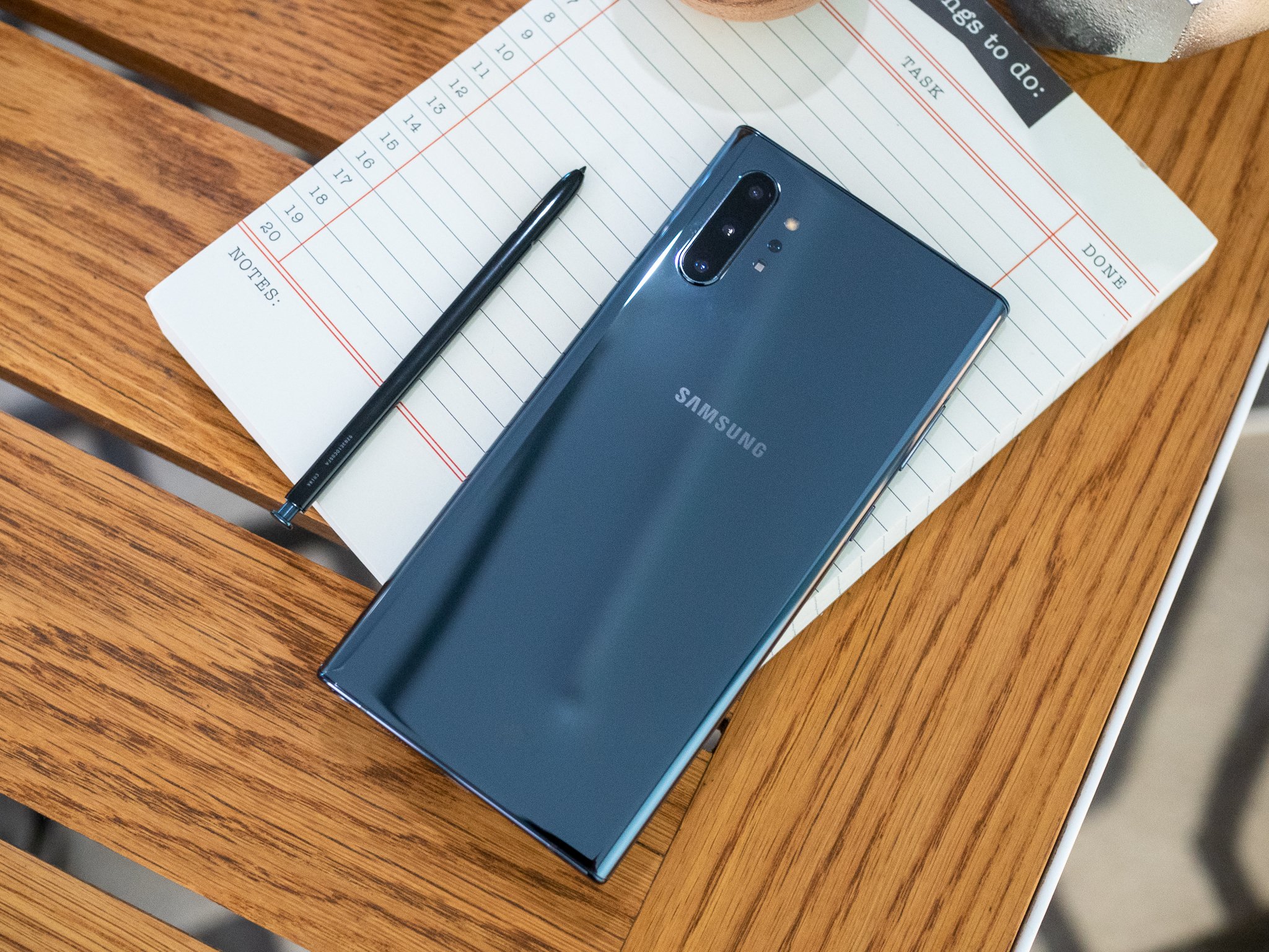 Galaxy Note 10 Vs Iphone Xs Max Which Should You Buy Android Central
