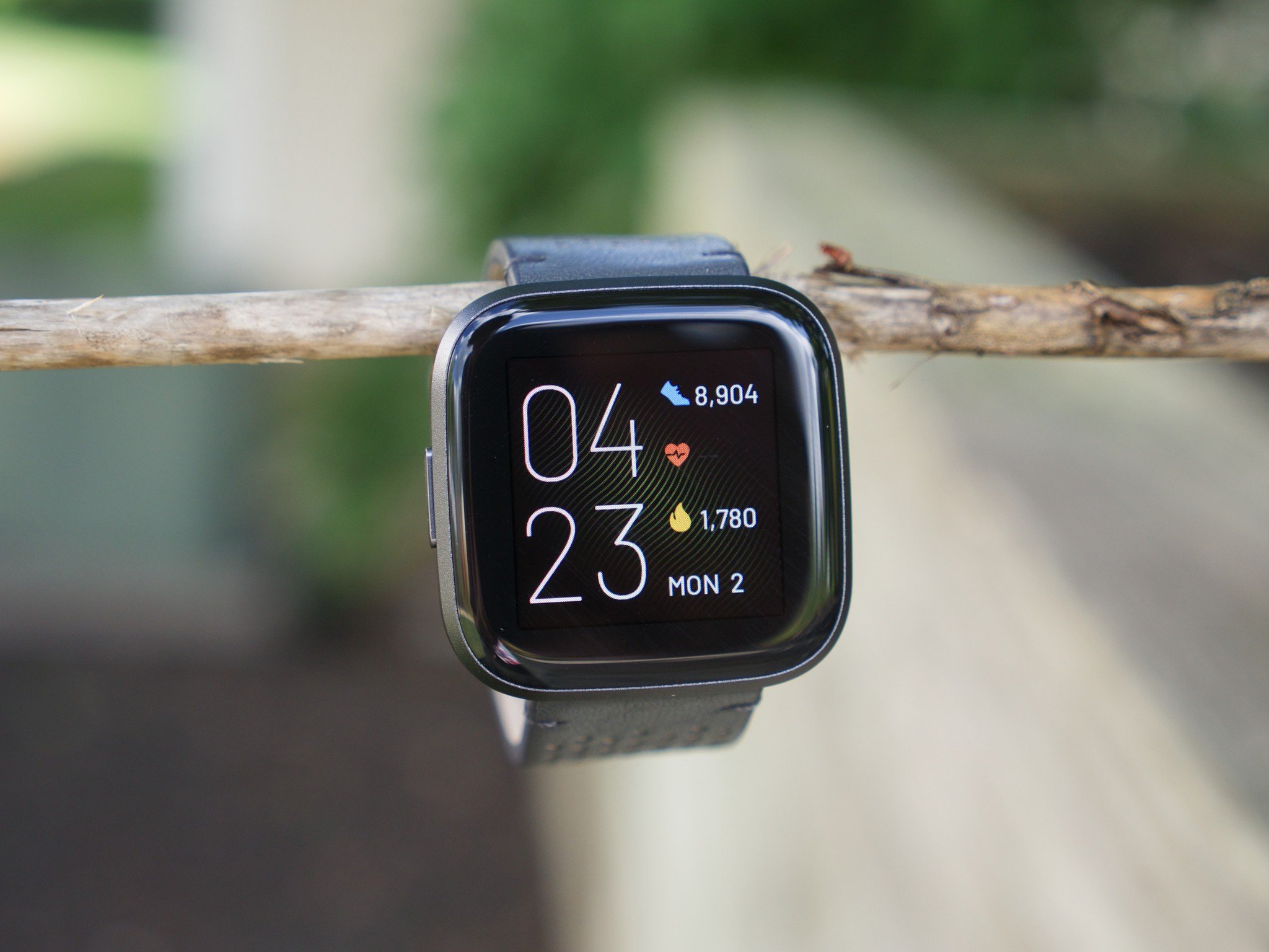 Save over $50 on this Prime Day deal on the Fitbit Versa 2 | Android