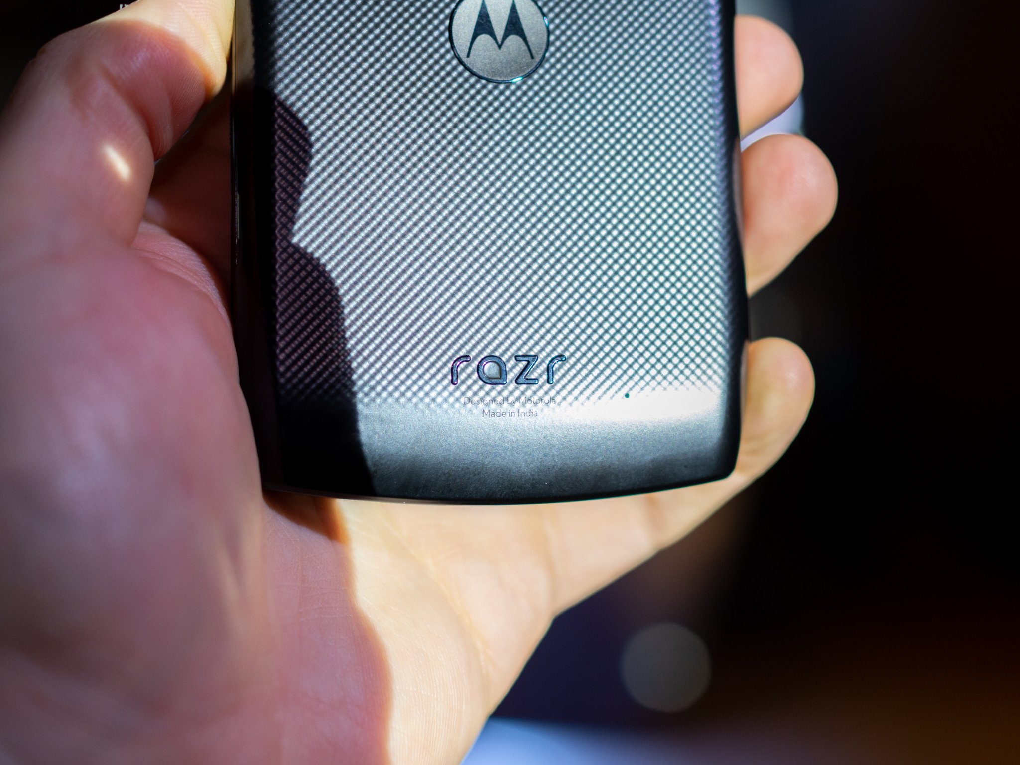 Motorola RAZR logo bottom