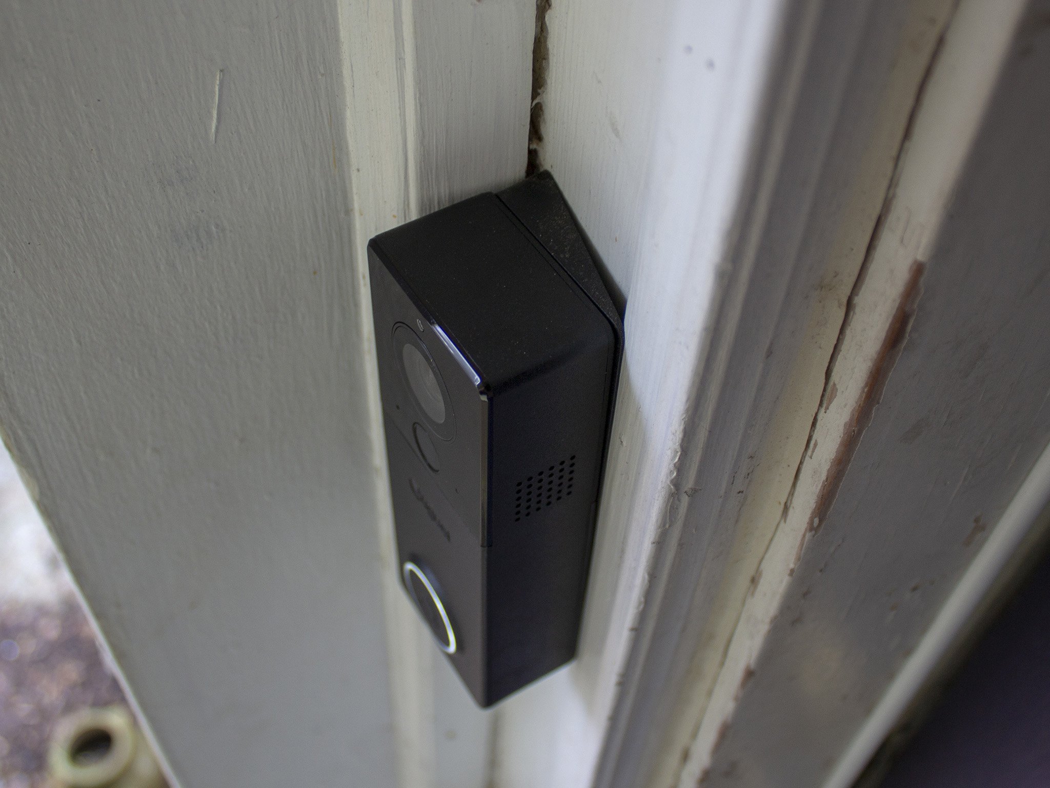 August View Video Doorbell Wedge