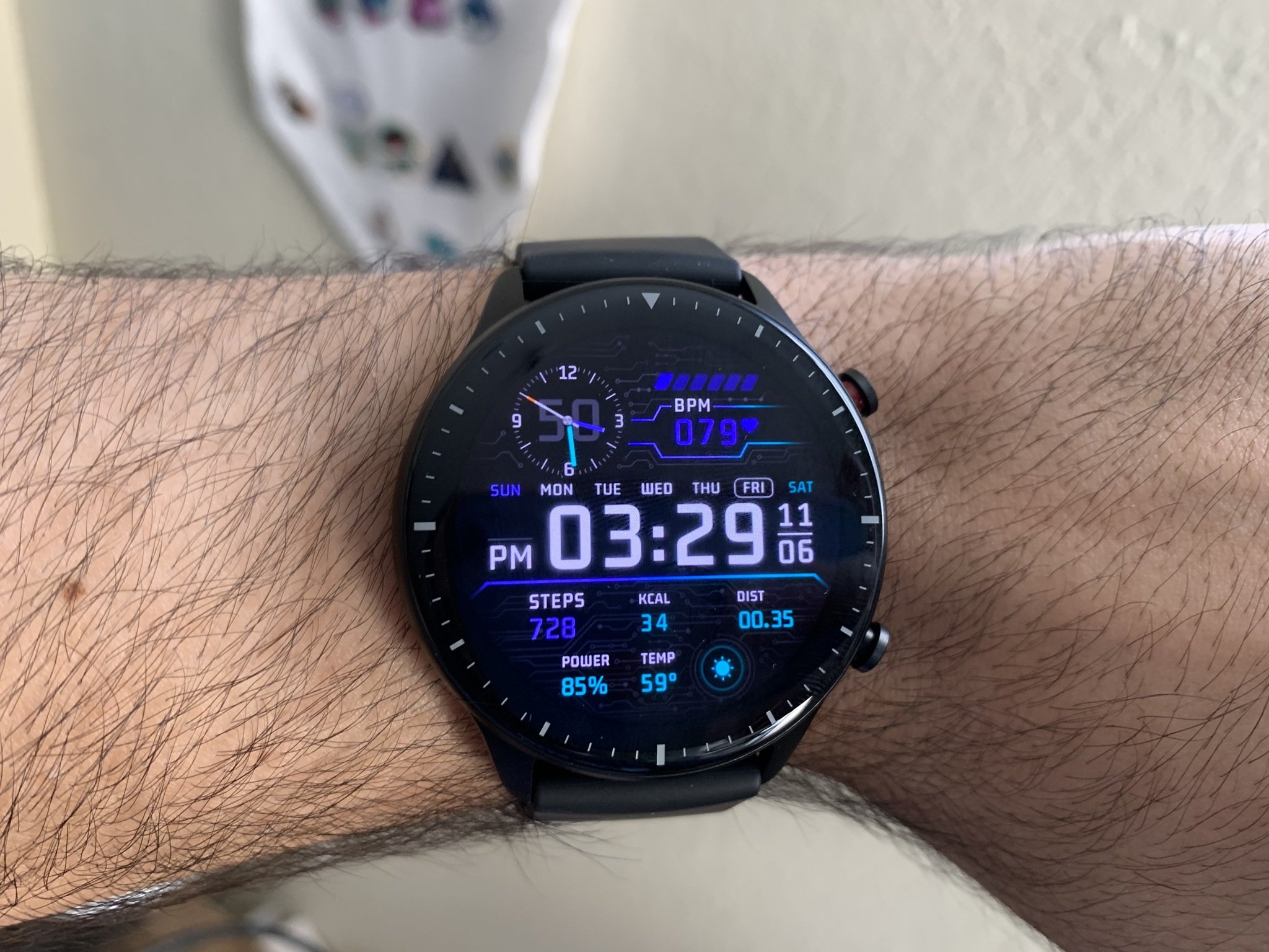 Amazfit GTR 2 display showing BPM, steps and other detailed info
