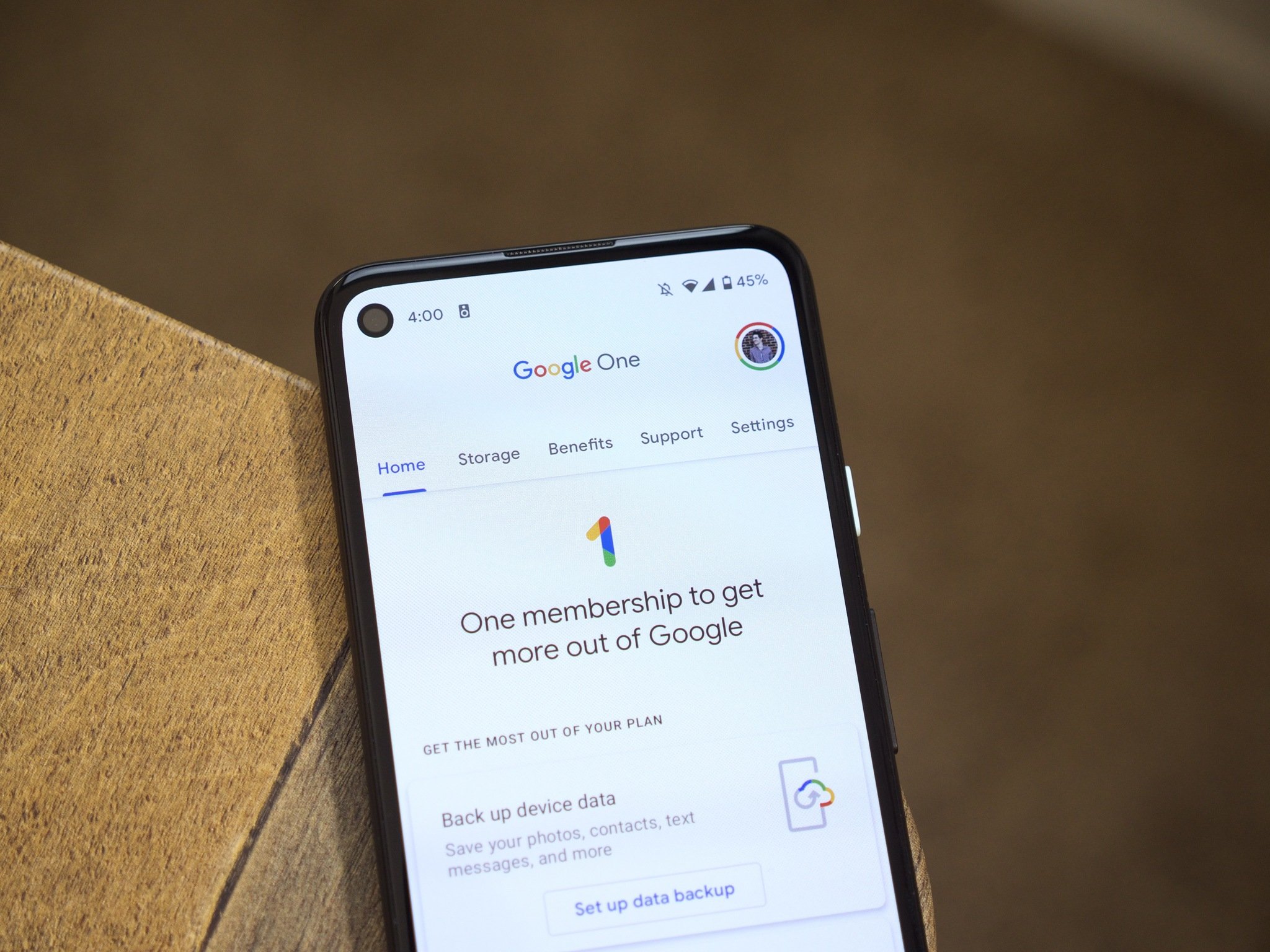 Google One Home Screen Lifestyle 3