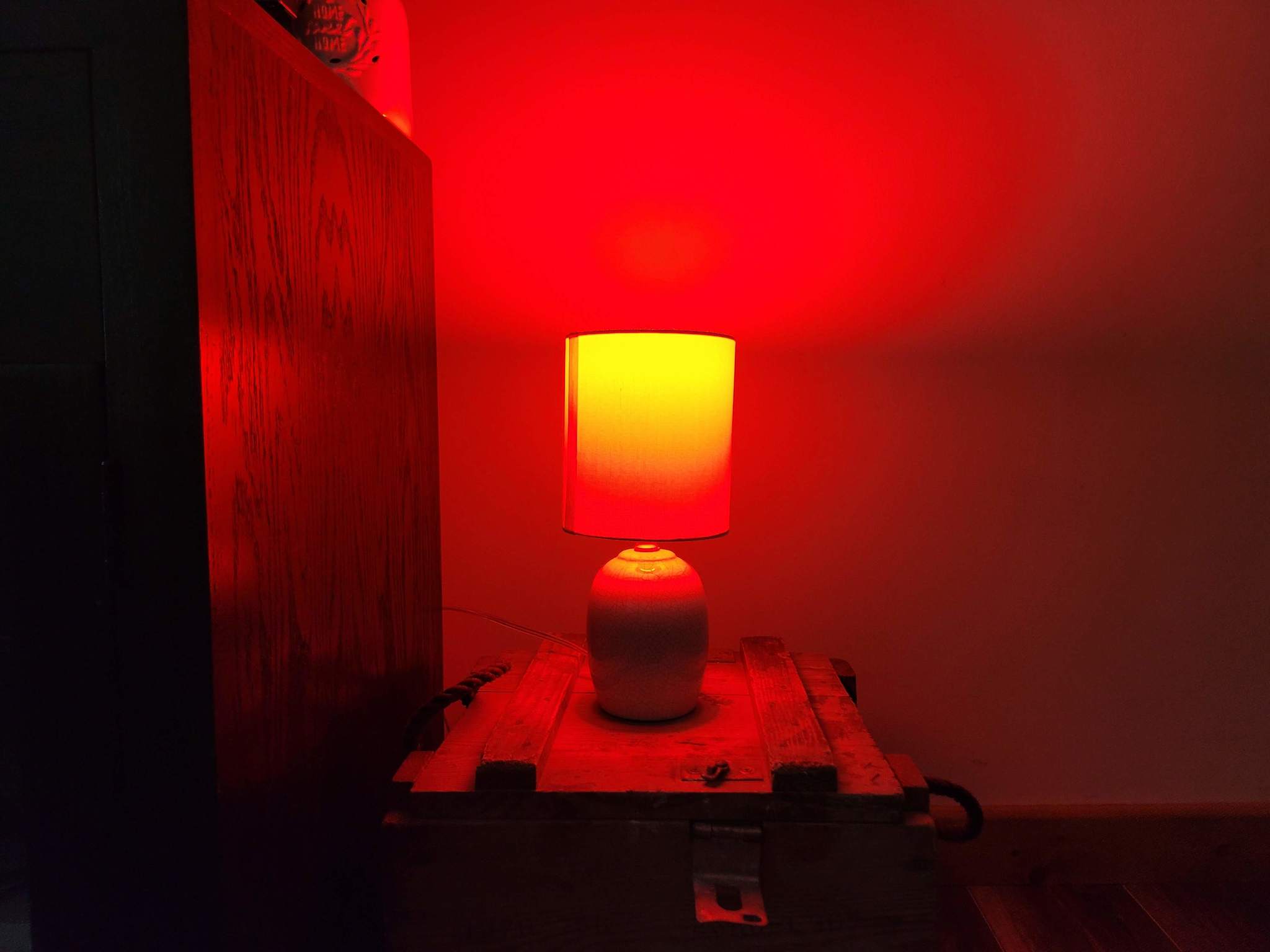Philips Hue Red Lifestyle