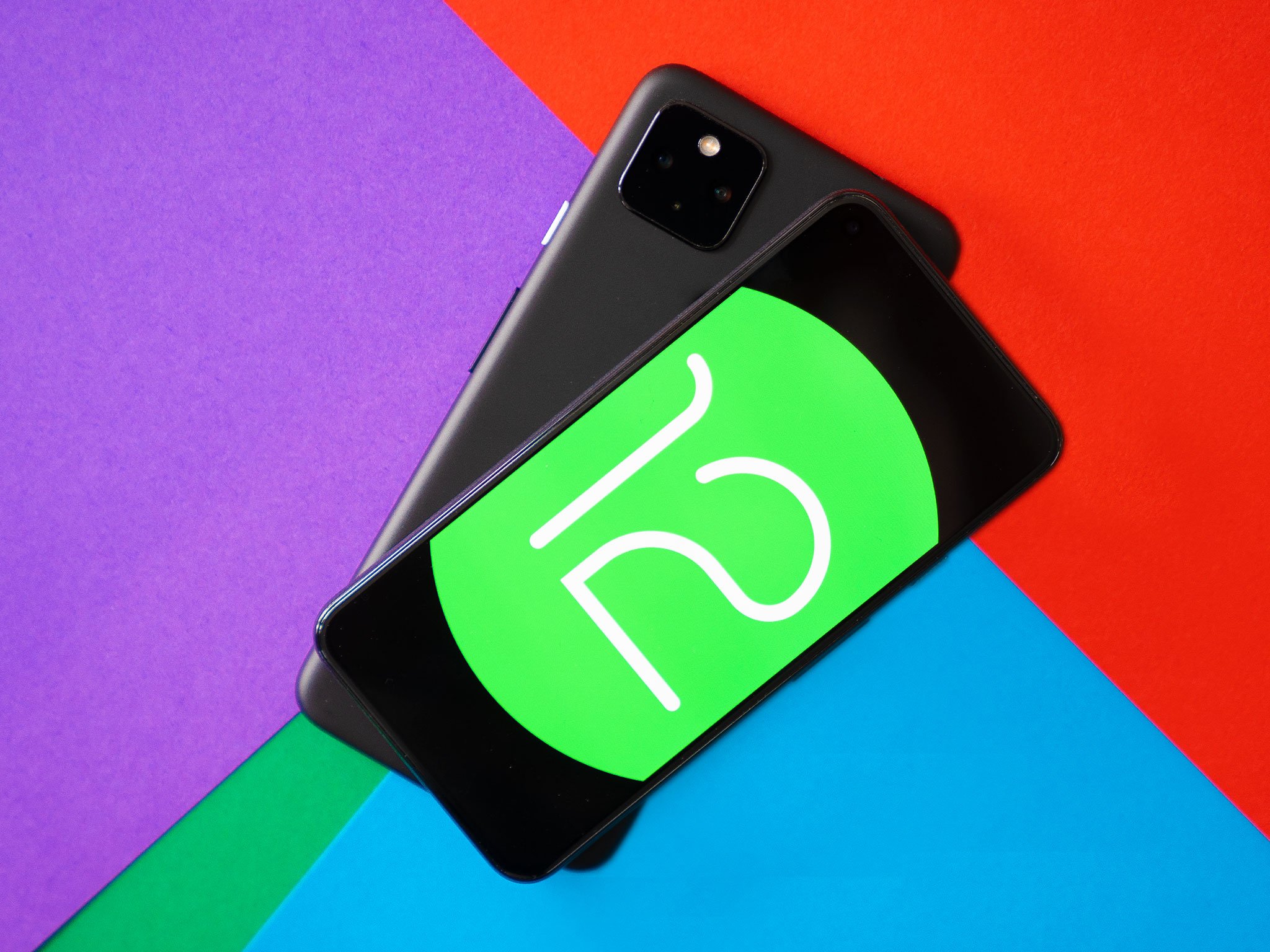 Android 12 Logo + Pixel phones