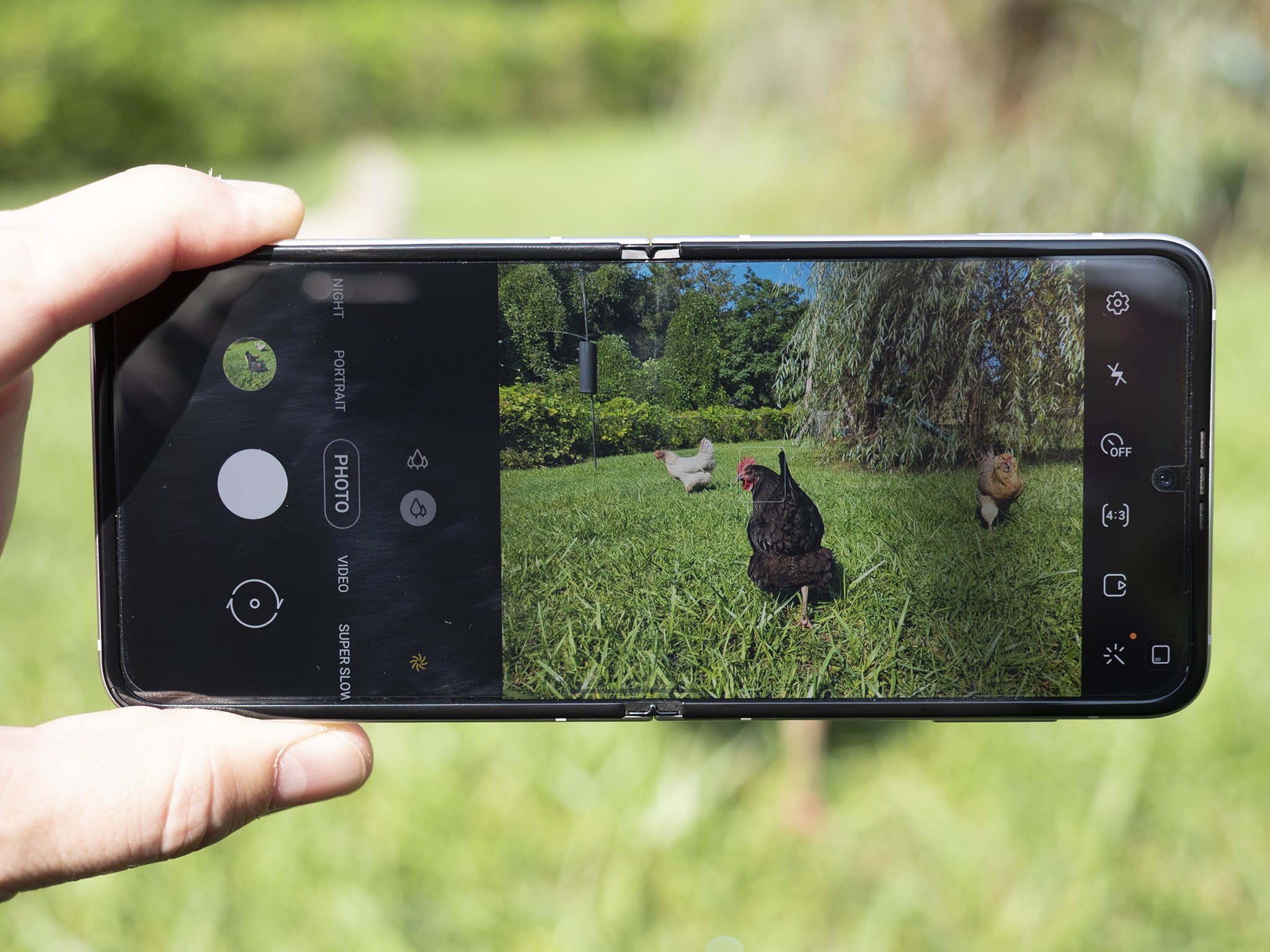 Samsung Galaxy Z Flip 3 Camera Viewfinder