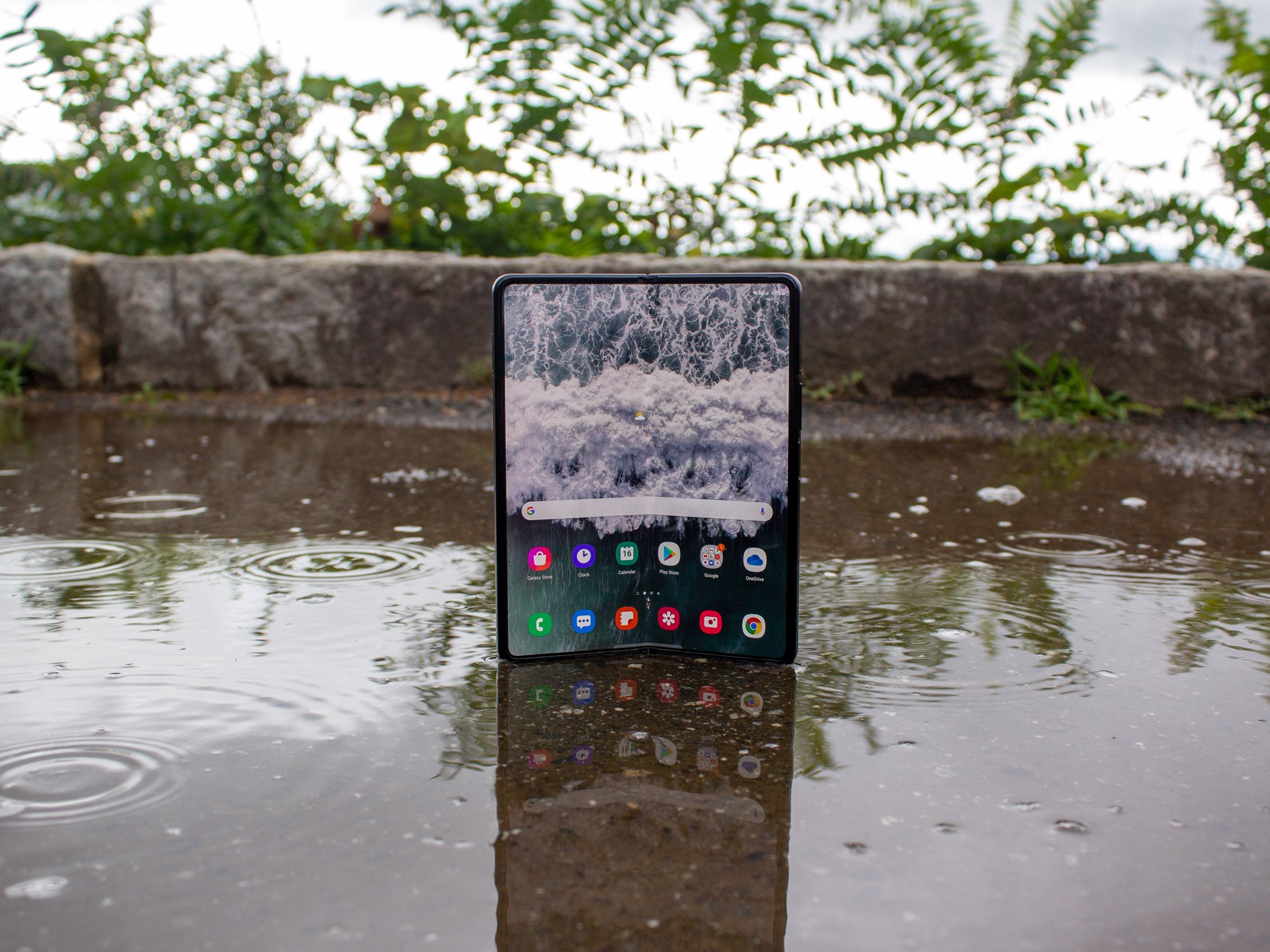 Samsung Galaxy Z Fold 3 Water Rain Open