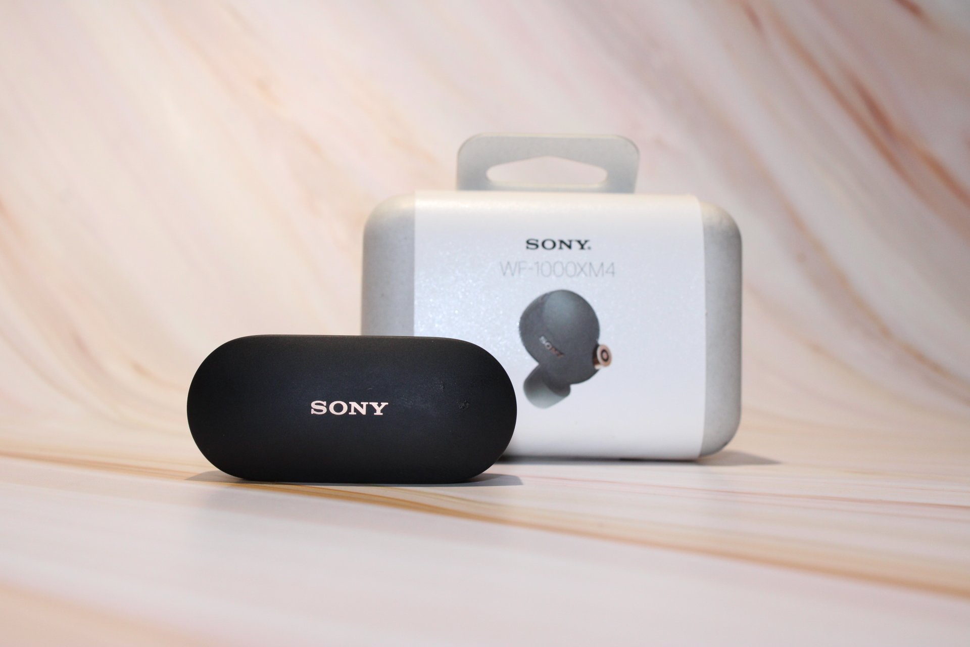 Sony Wf1000xm4 Earbuds in case