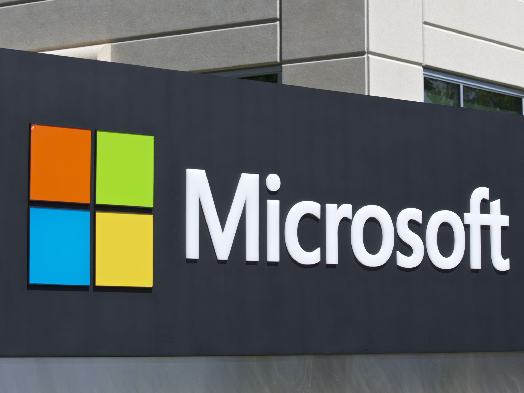 Microsoft drops patent suit against Kyocera amid expanded licensing deal