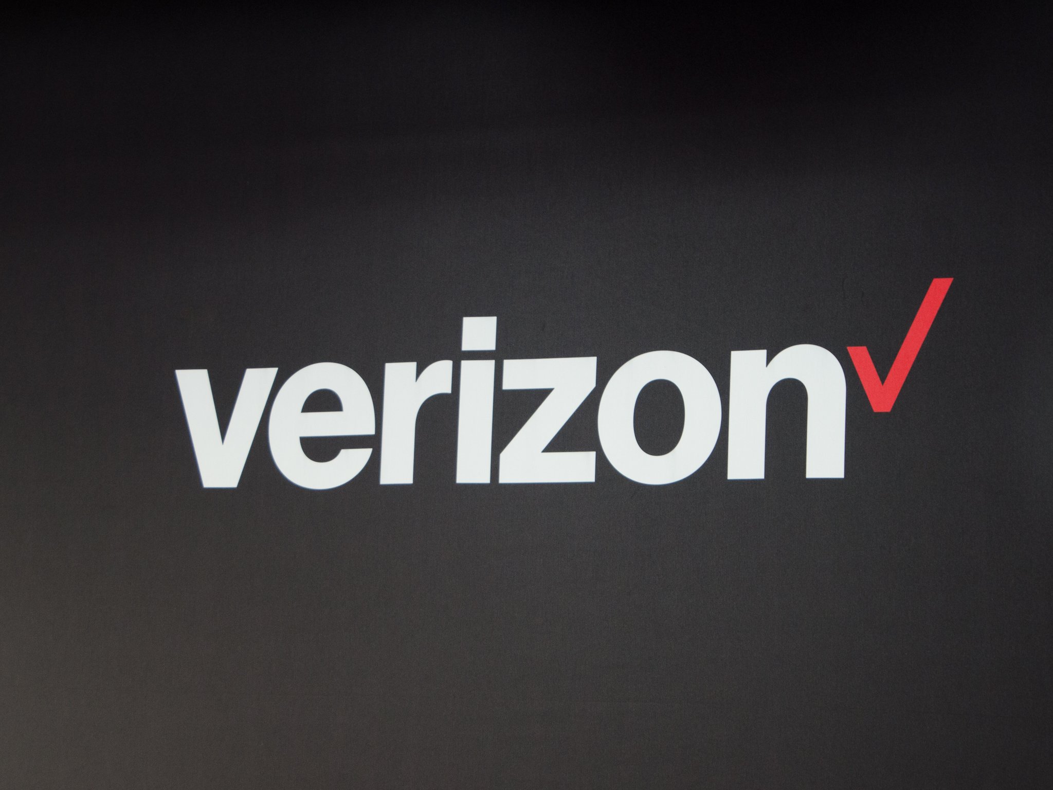 https://www.androidcentral.com/sites/androidcentral.com/files/styles/larger_wm_brw/public/article_images/2015/10/verizon-logo-black-background.jpg