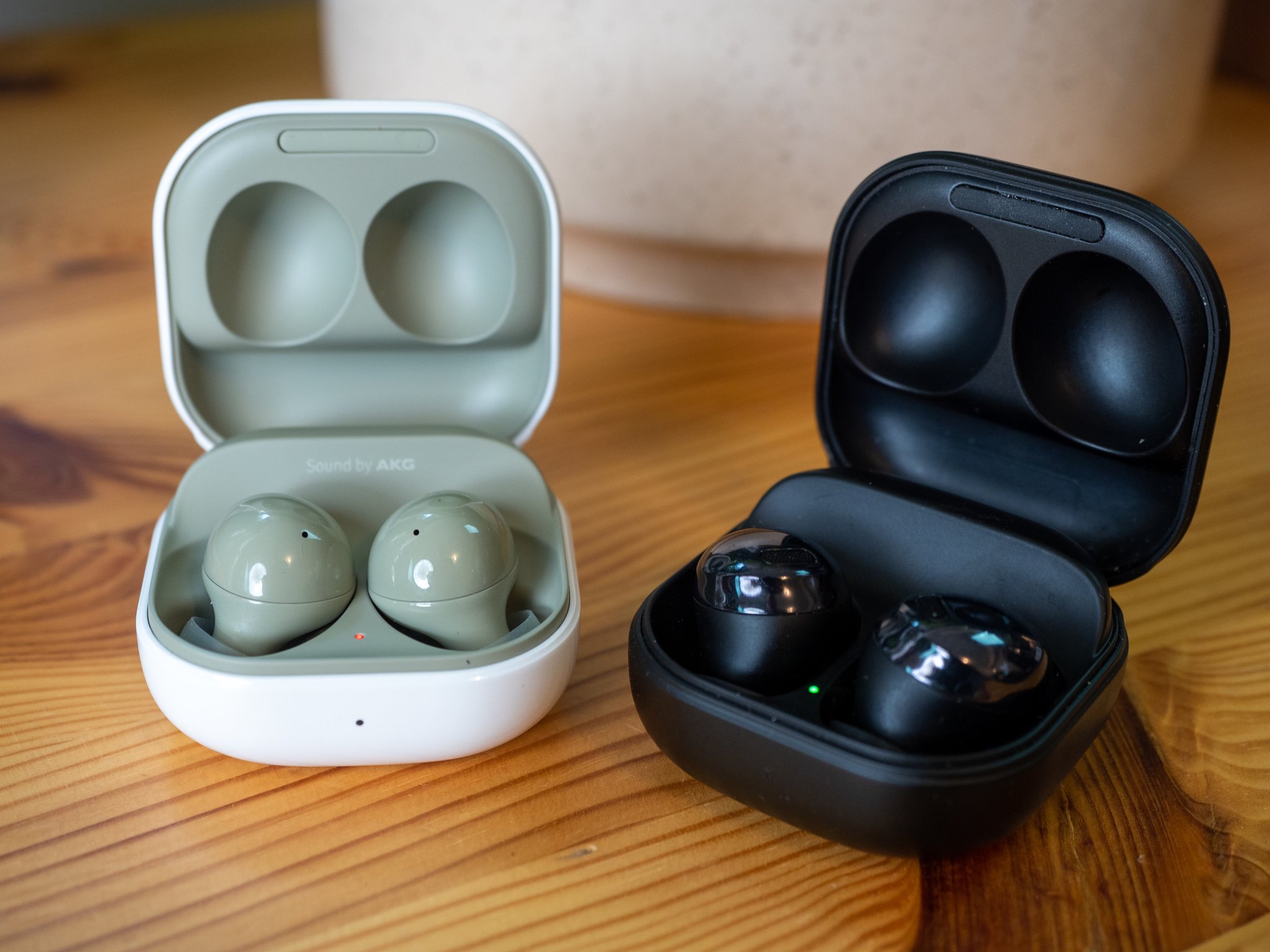 Samsung Galaxy Buds 2 review: nailing the basics with style - The Verge