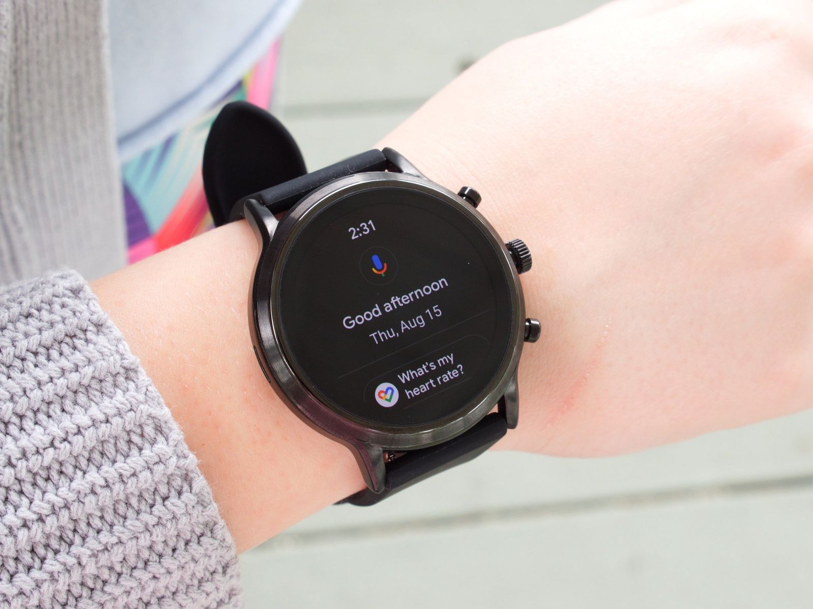 can you text on fossil watch
