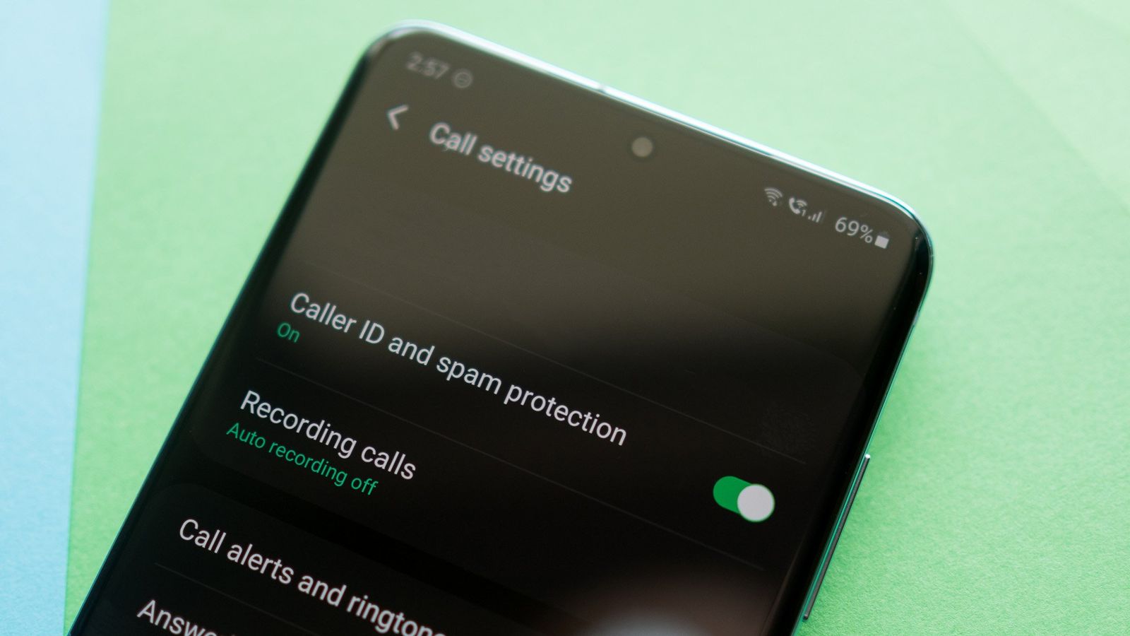 How to enable Caller ID and spam protection on the Galaxy S20