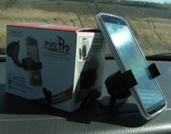 A compact car mount with a simple system and a decent range