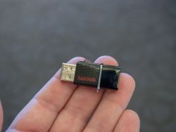 This tiny USB OTG flash drive packs USB 3.0