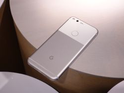 Google fixes Pixel XL charging bug with May 2018 security patch