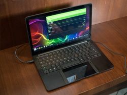 Razer's Project Linda turns your phone into a laptop