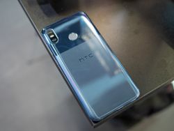 HTC U12 Life hands-on: Quite a looker, with an interesting take on plastic