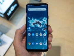 LG G7 One hands-on: The G7 sold its soul for great Android One software