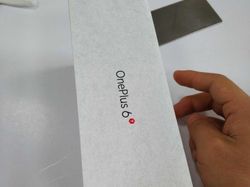 OnePlus 6T retail box reveals in-display fingerprint sensor
