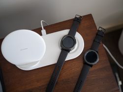 Can the Samsung Wireless Charger Duo charge older Gear smartwatches?